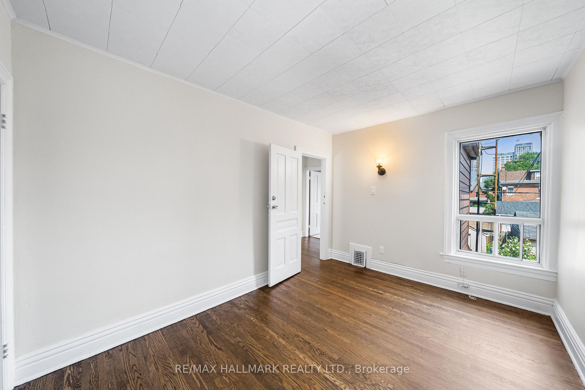 Photo 17 of 84 Lindsey Avenue, Toronto, Dufferin Grove — HOMEH