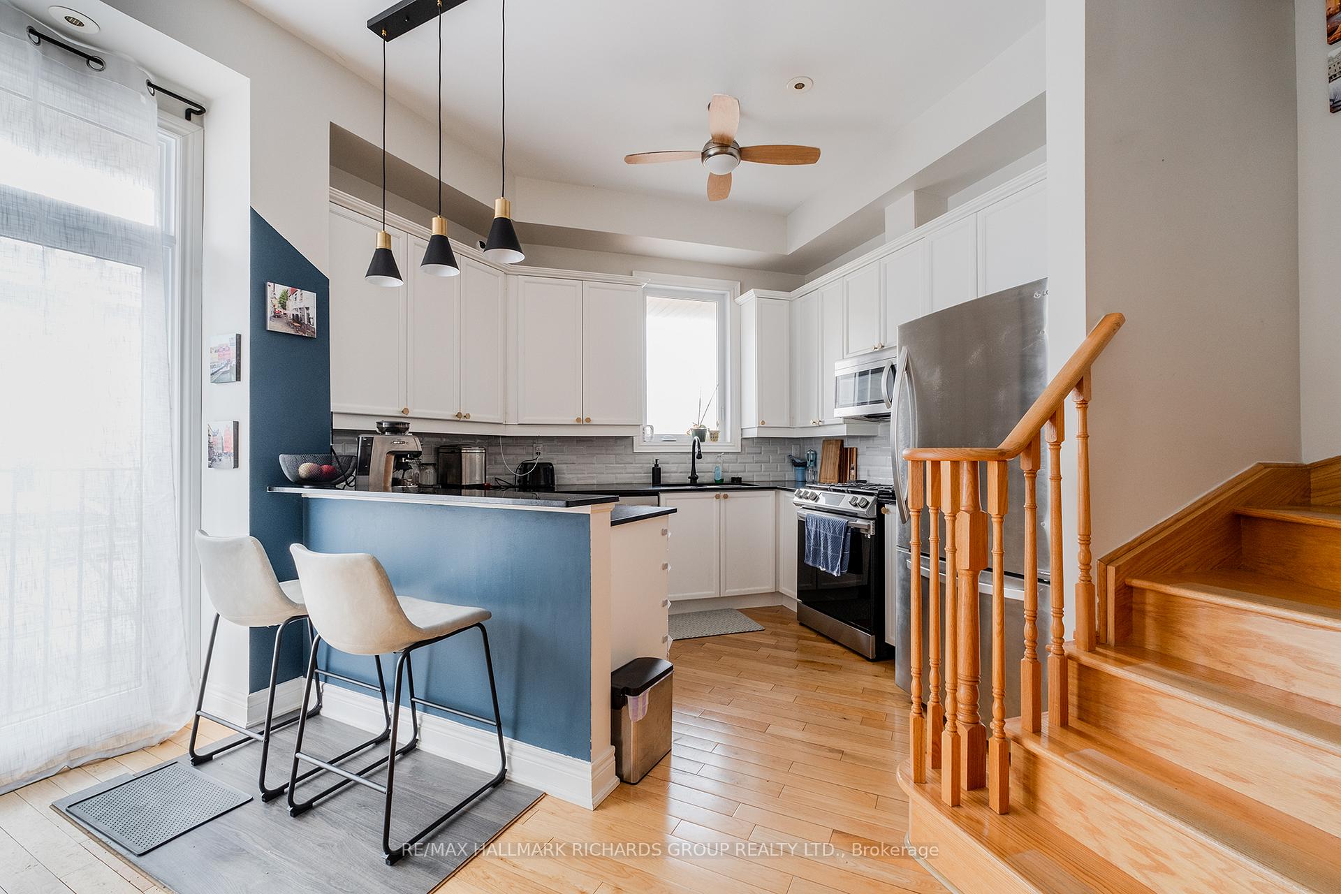 Photo 2 of 30 Fairhead Mews, Toronto, East End-Danforth — HOMEH