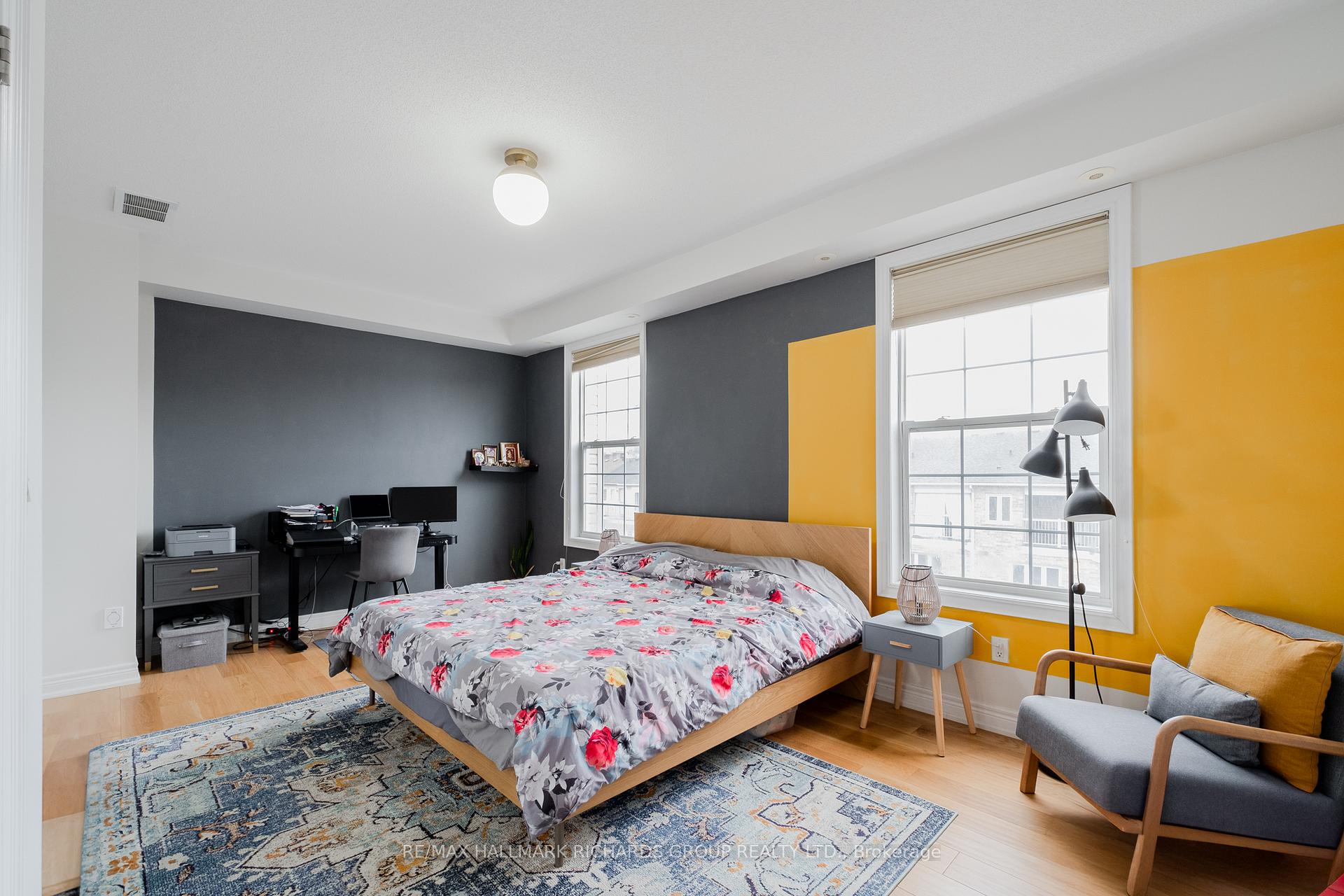 Photo 10 of 30 Fairhead Mews, Toronto, East End-Danforth — HOMEH