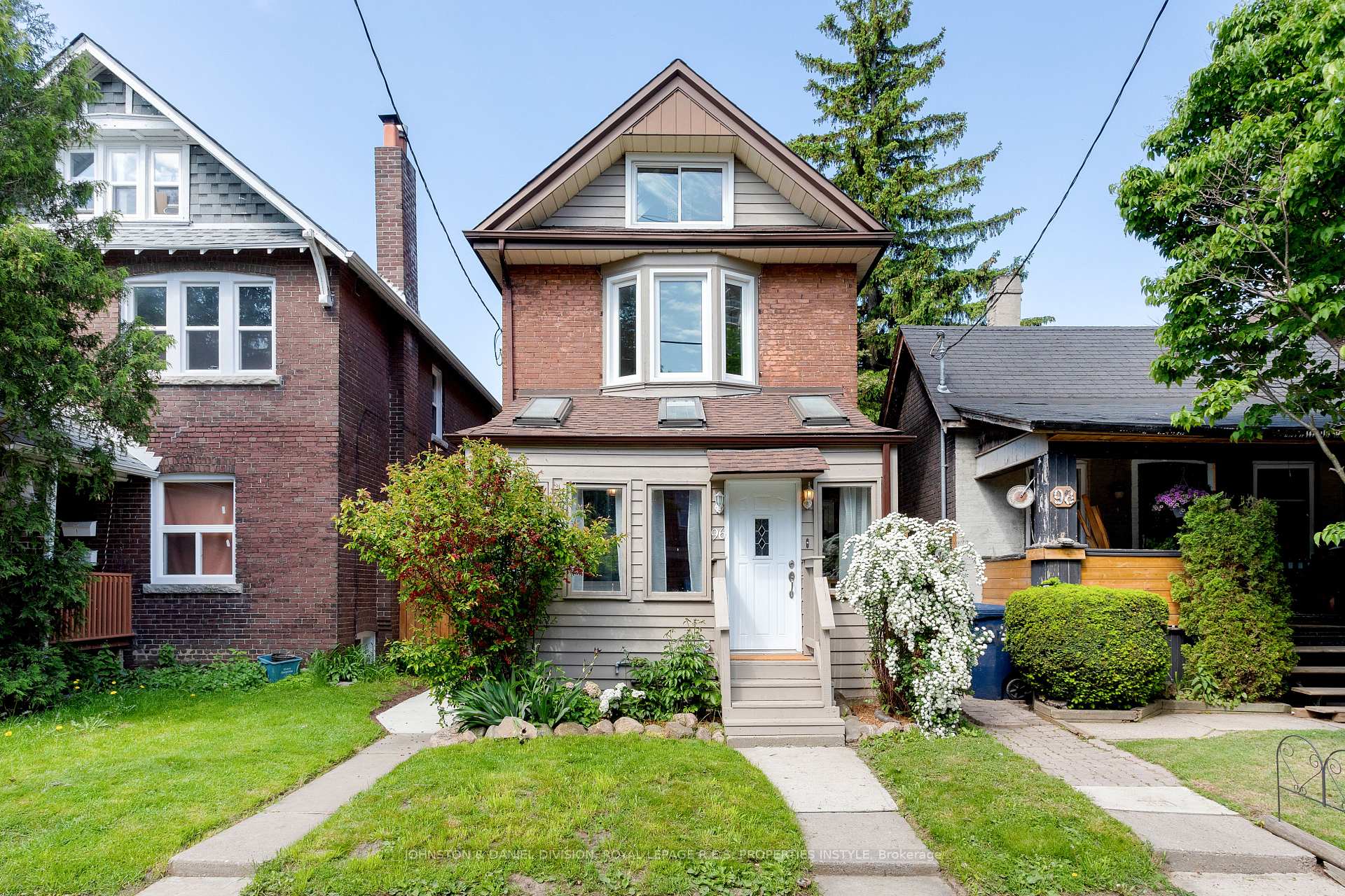 Photo 1 of 96 Barrington Avenue, Toronto, Woodbine-Lumsden — HOMEH