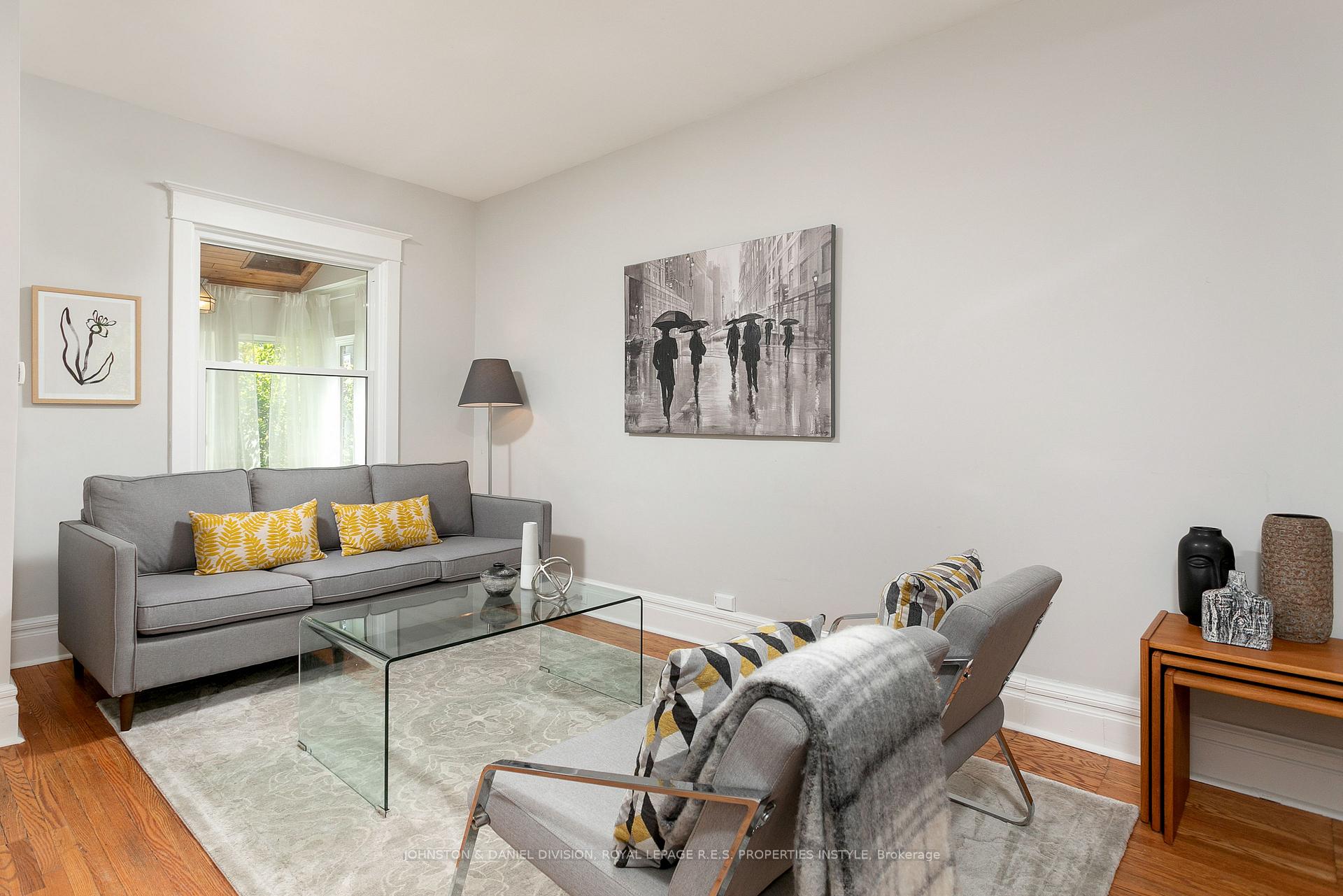 Photo 7 of 96 Barrington Avenue, Toronto, Woodbine-Lumsden — HOMEH