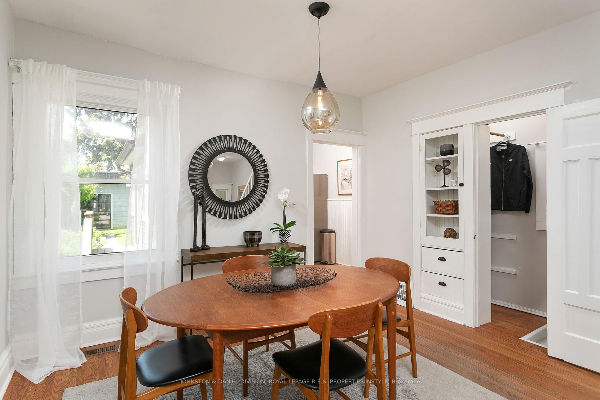 Photo 11 of 96 Barrington Avenue, Toronto, Woodbine-Lumsden — HOMEH