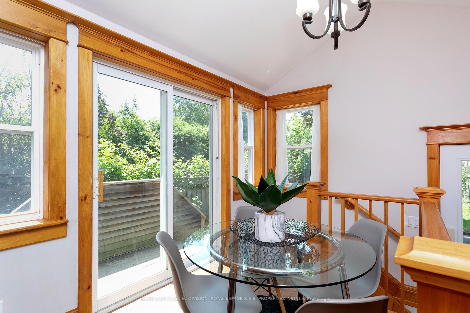 Photo 16 of 96 Barrington Avenue, Toronto, Woodbine-Lumsden — HOMEH