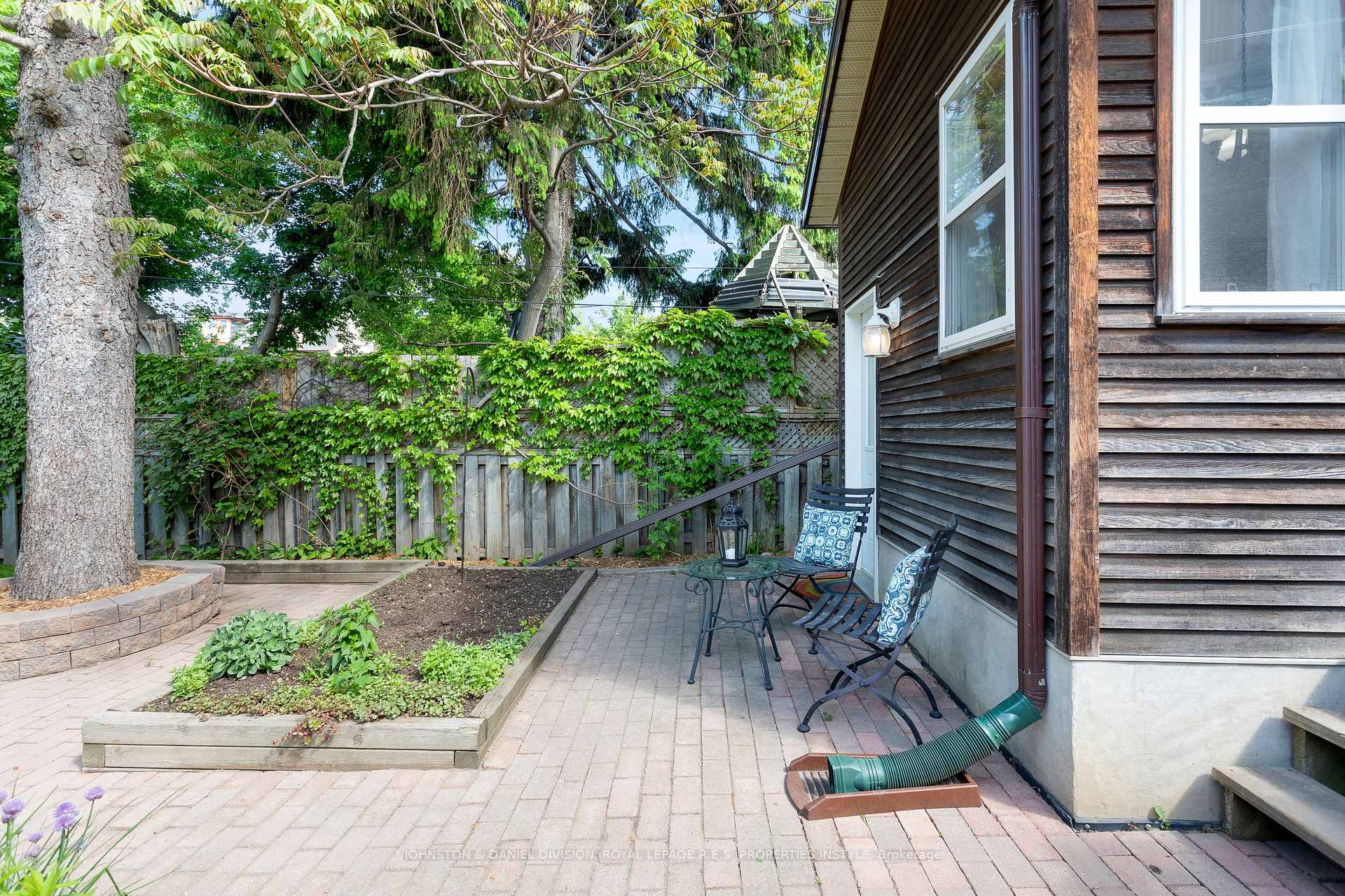 Photo 18 of 96 Barrington Avenue, Toronto, Woodbine-Lumsden — HOMEH
