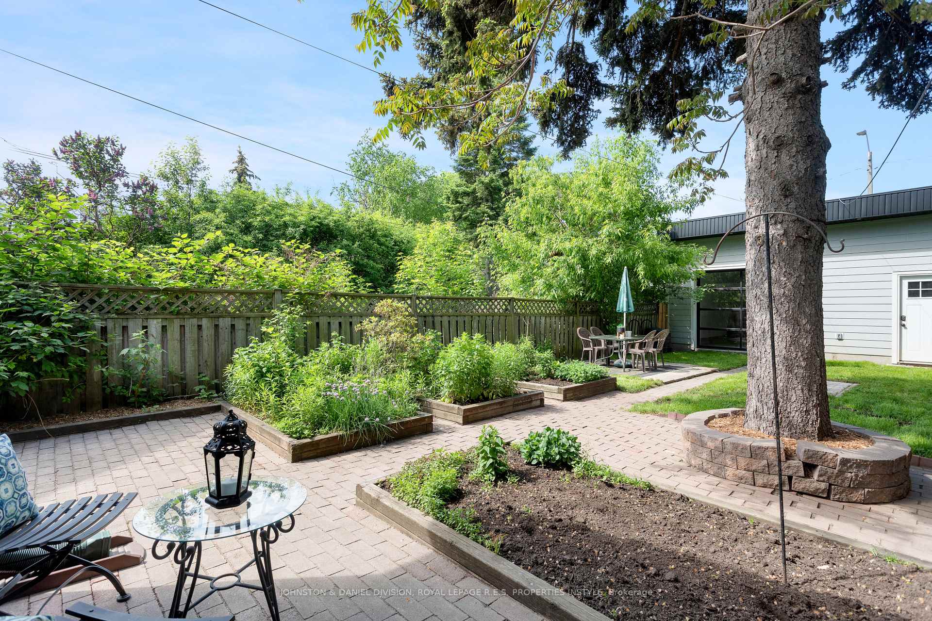 Photo 20 of 96 Barrington Avenue, Toronto, Woodbine-Lumsden — HOMEH