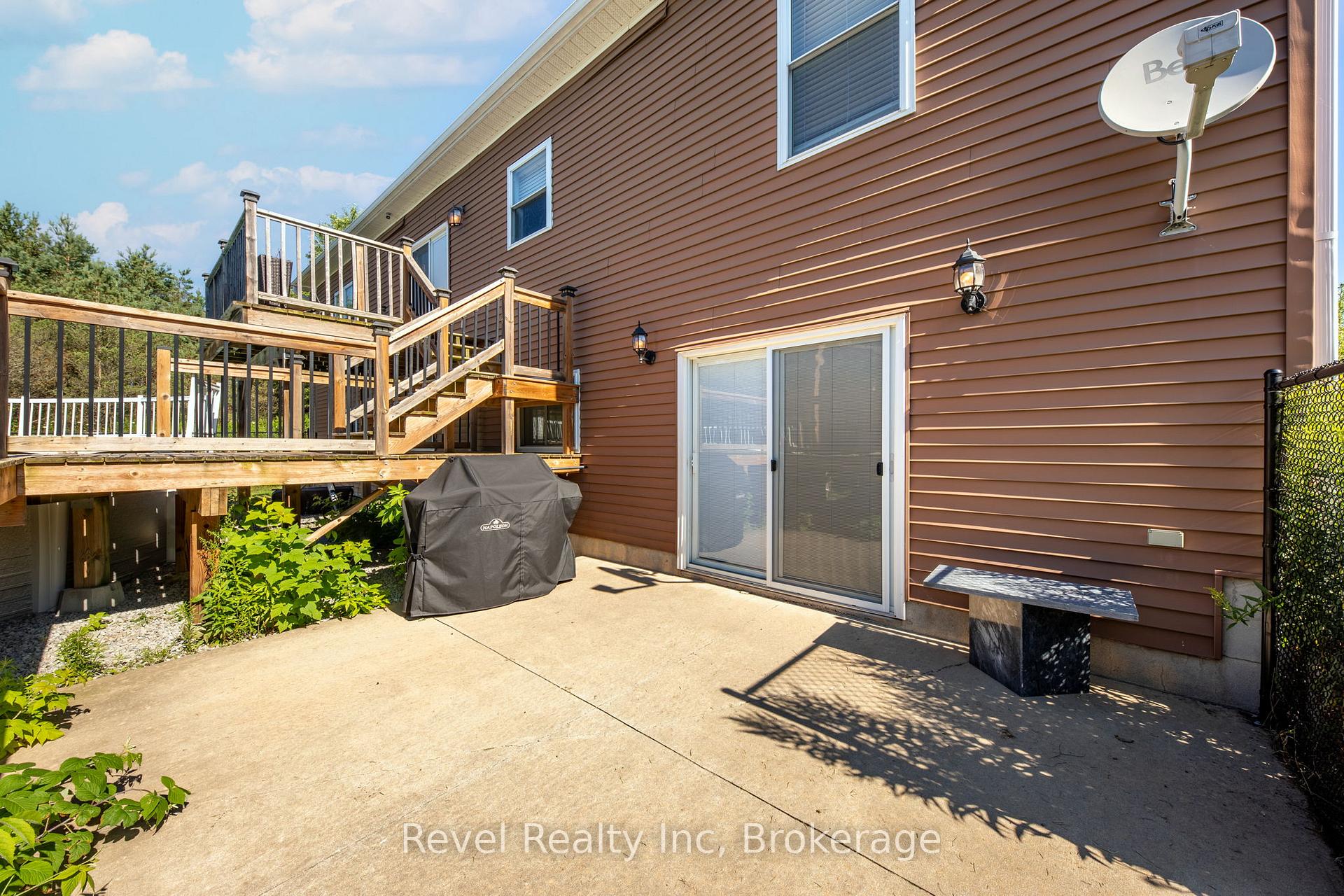 Photo 10 of 23 Rue Helene, Tiny, Lafontaine — HOMEH