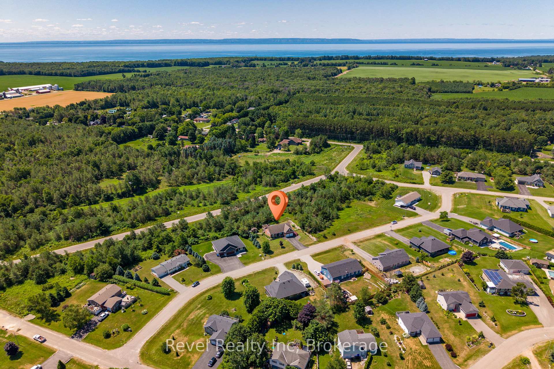Photo 18 of 23 Rue Helene, Tiny, Lafontaine — HOMEH