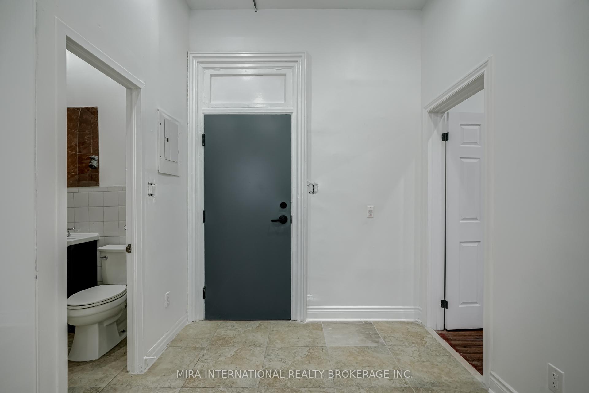 Photo 2 of Unit 302, 180 Sherbourne Street, Toronto, Moss Park — HOMEH