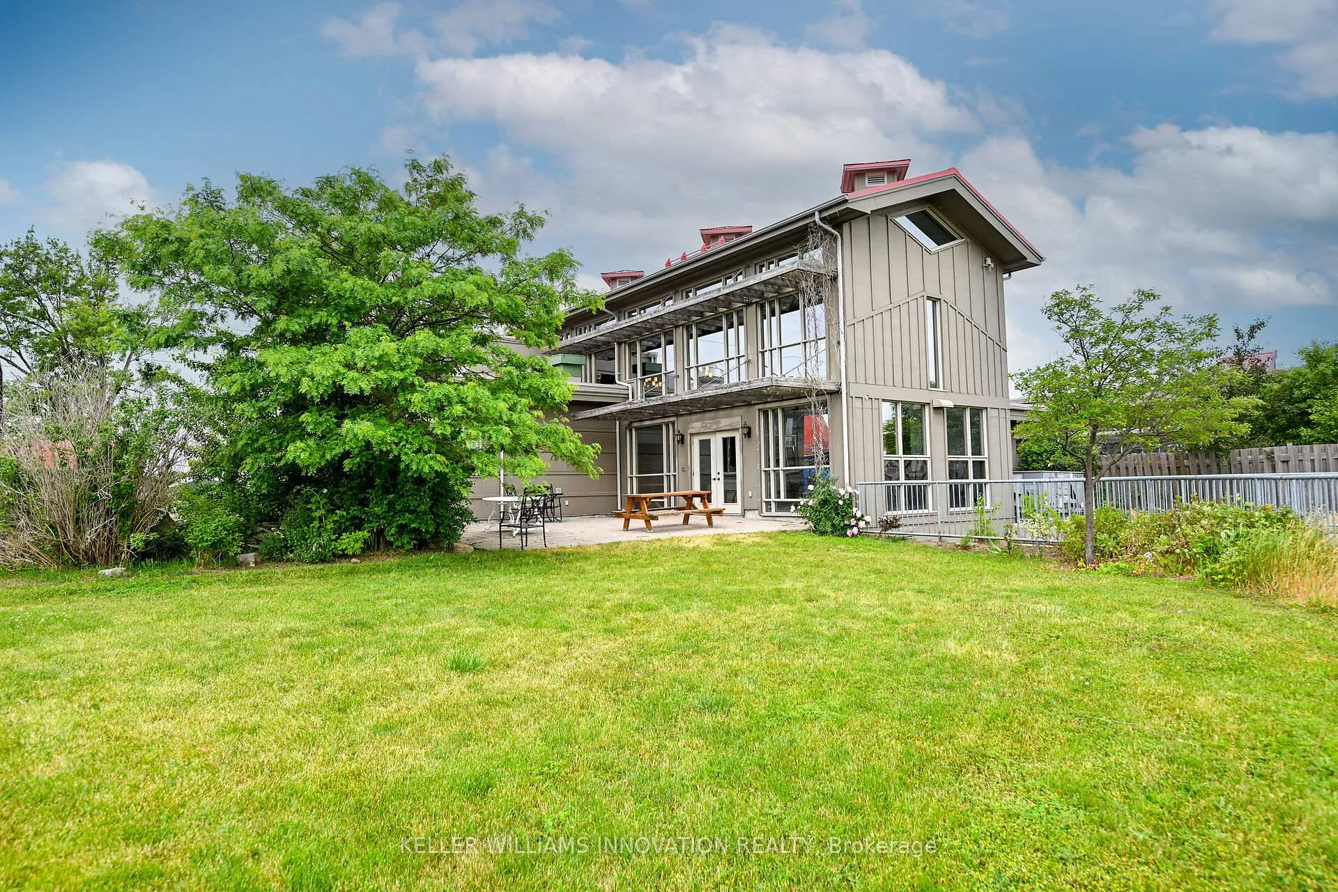 Photo 4 of 3749 Walker Road, Lincoln, Beamsville — HOMEH