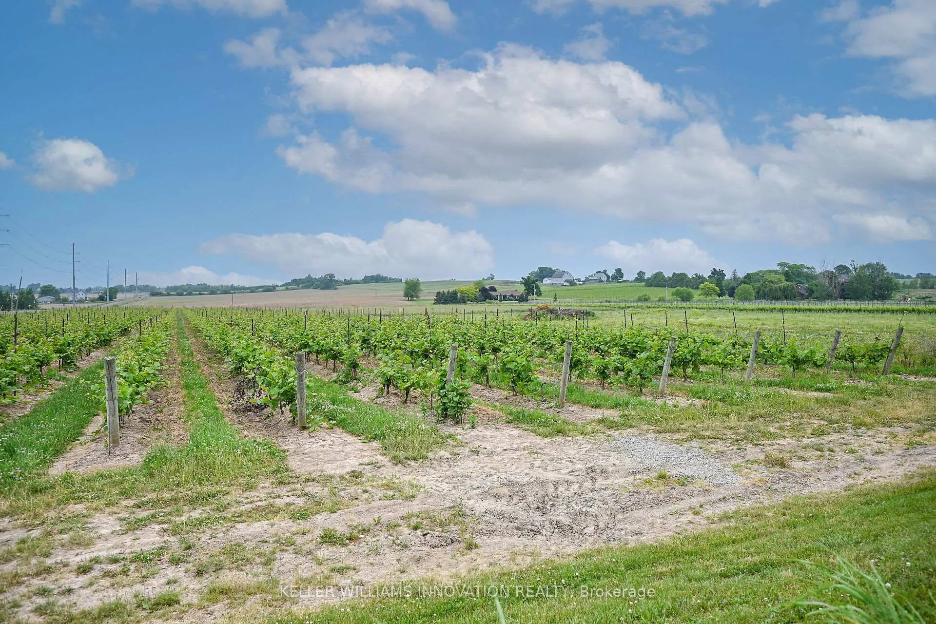 Photo 15 of 3749 Walker Road, Lincoln, Beamsville — HOMEH