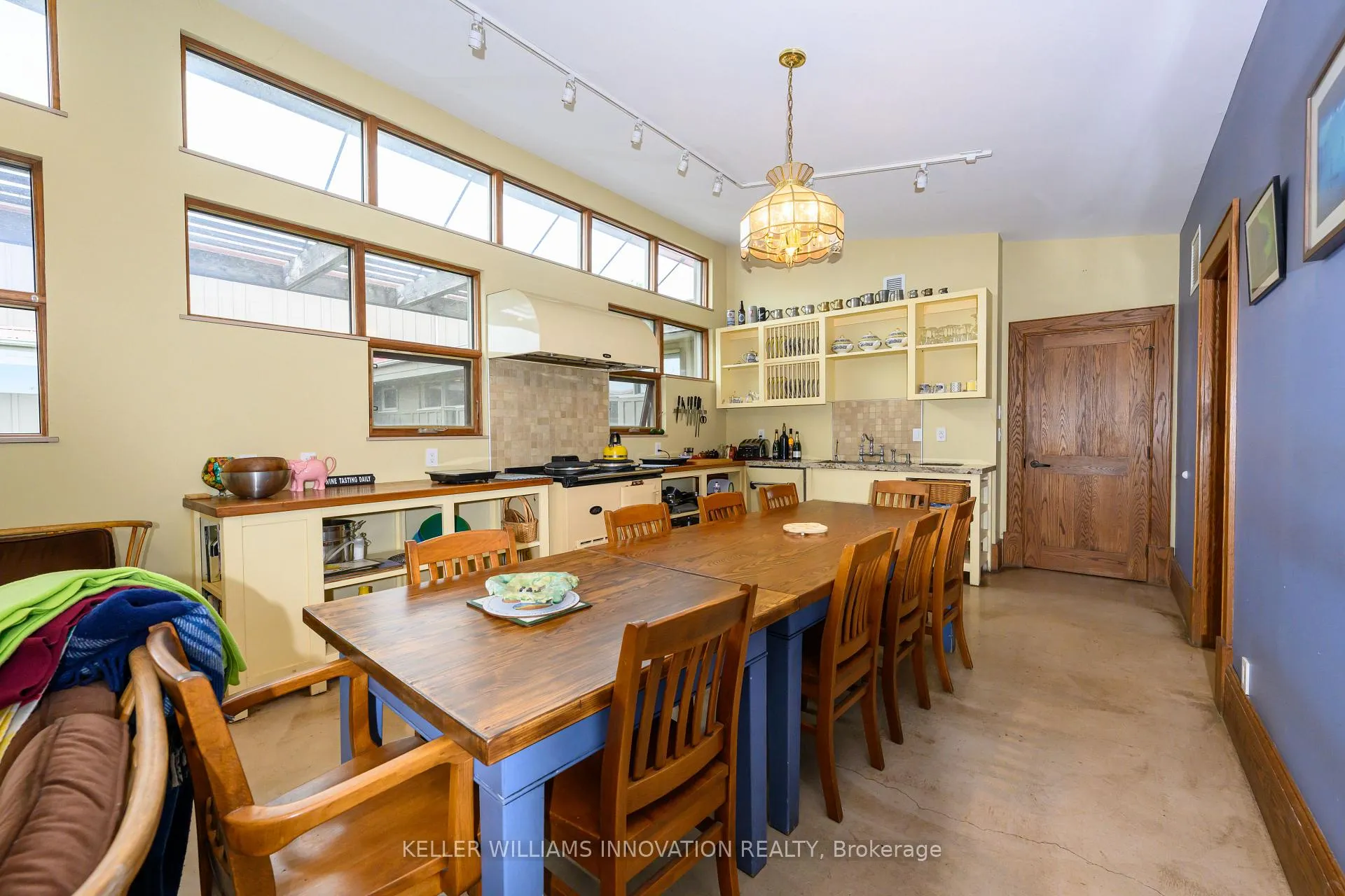 Photo 21 of 3749 Walker Road, Lincoln, Beamsville — HOMEH