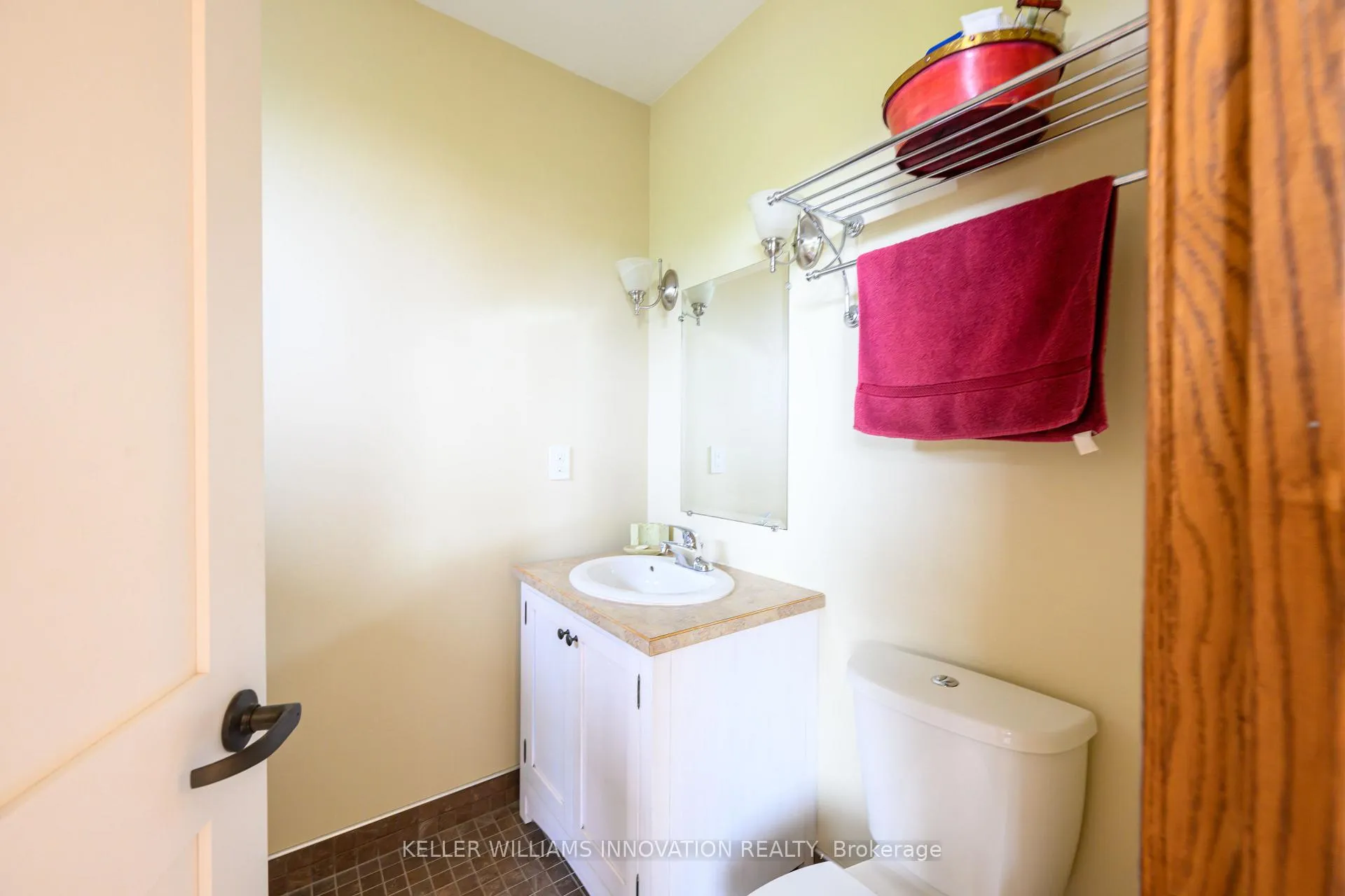 Photo 26 of 3749 Walker Road, Lincoln, Beamsville — HOMEH