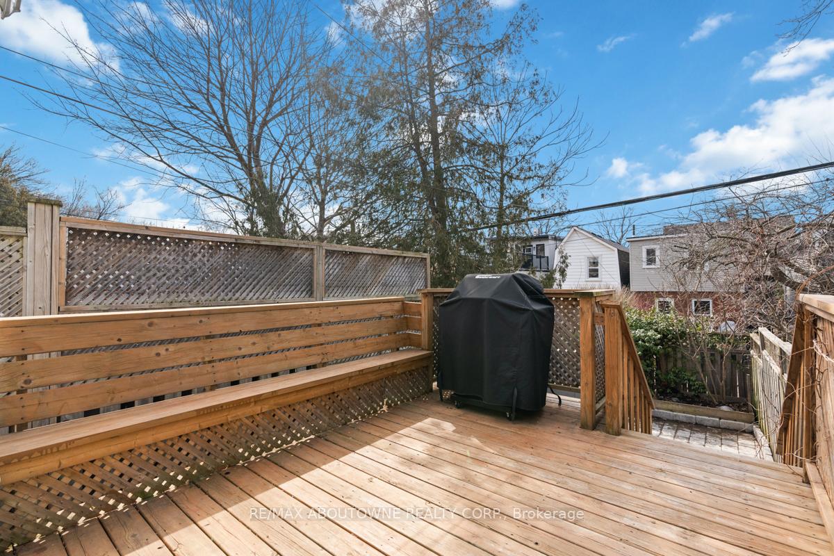 Photo 6 of 250 Lee Avenue, Toronto, The Beaches — HOMEH