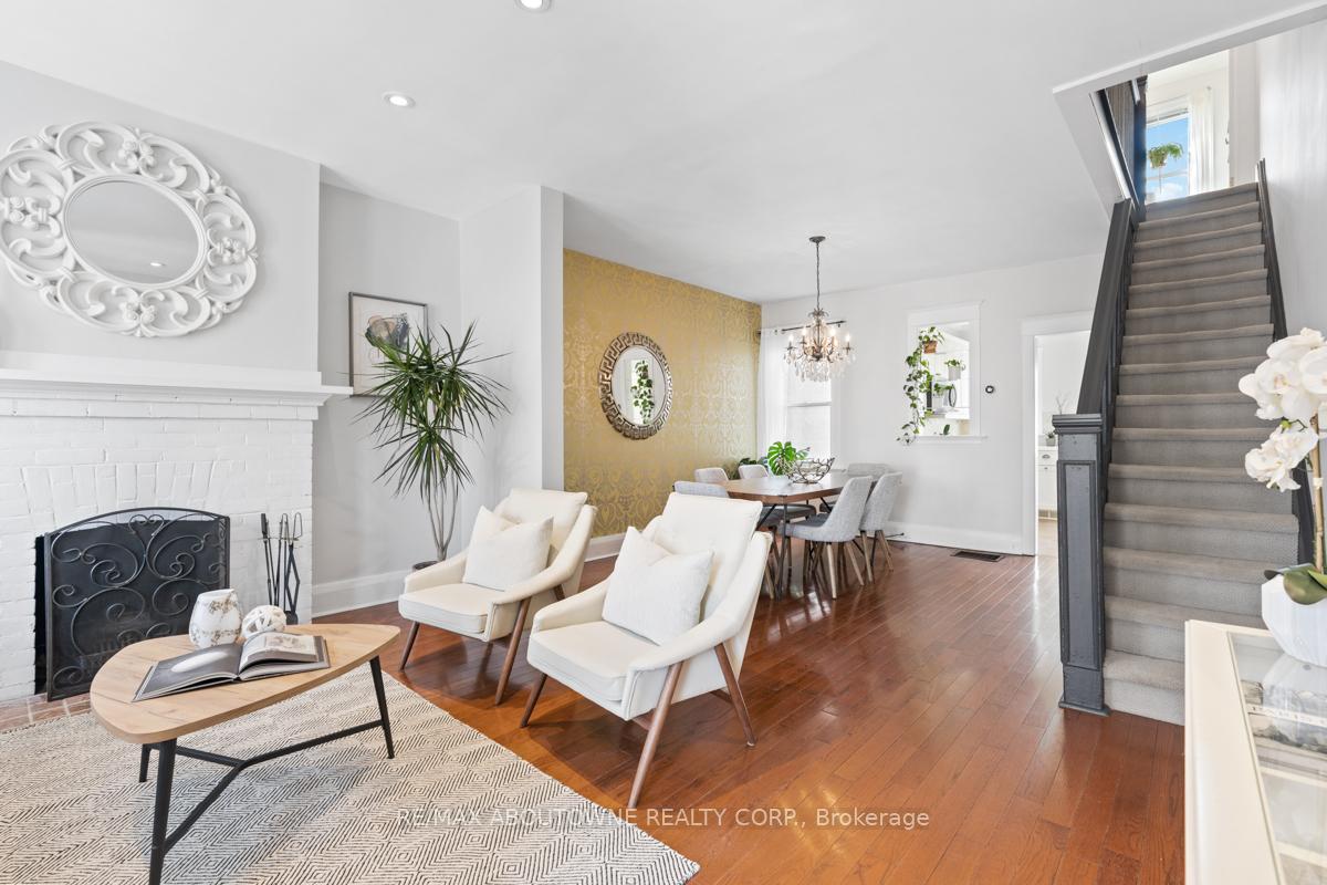 Photo 11 of 250 Lee Avenue, Toronto, The Beaches — HOMEH