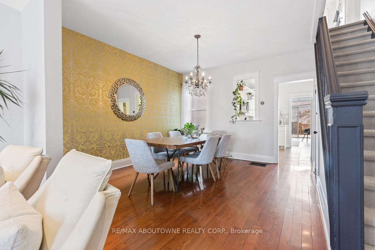 Photo 15 of 250 Lee Avenue, Toronto, The Beaches — HOMEH