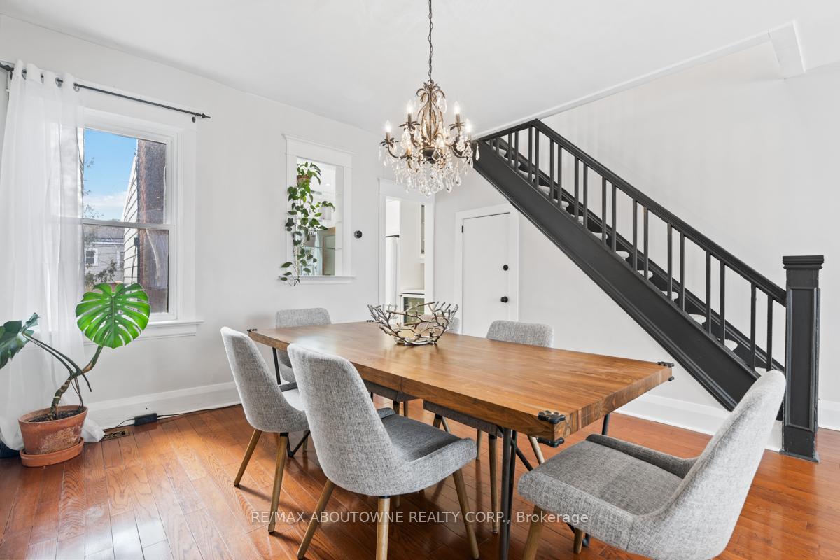 Photo 16 of 250 Lee Avenue, Toronto, The Beaches — HOMEH