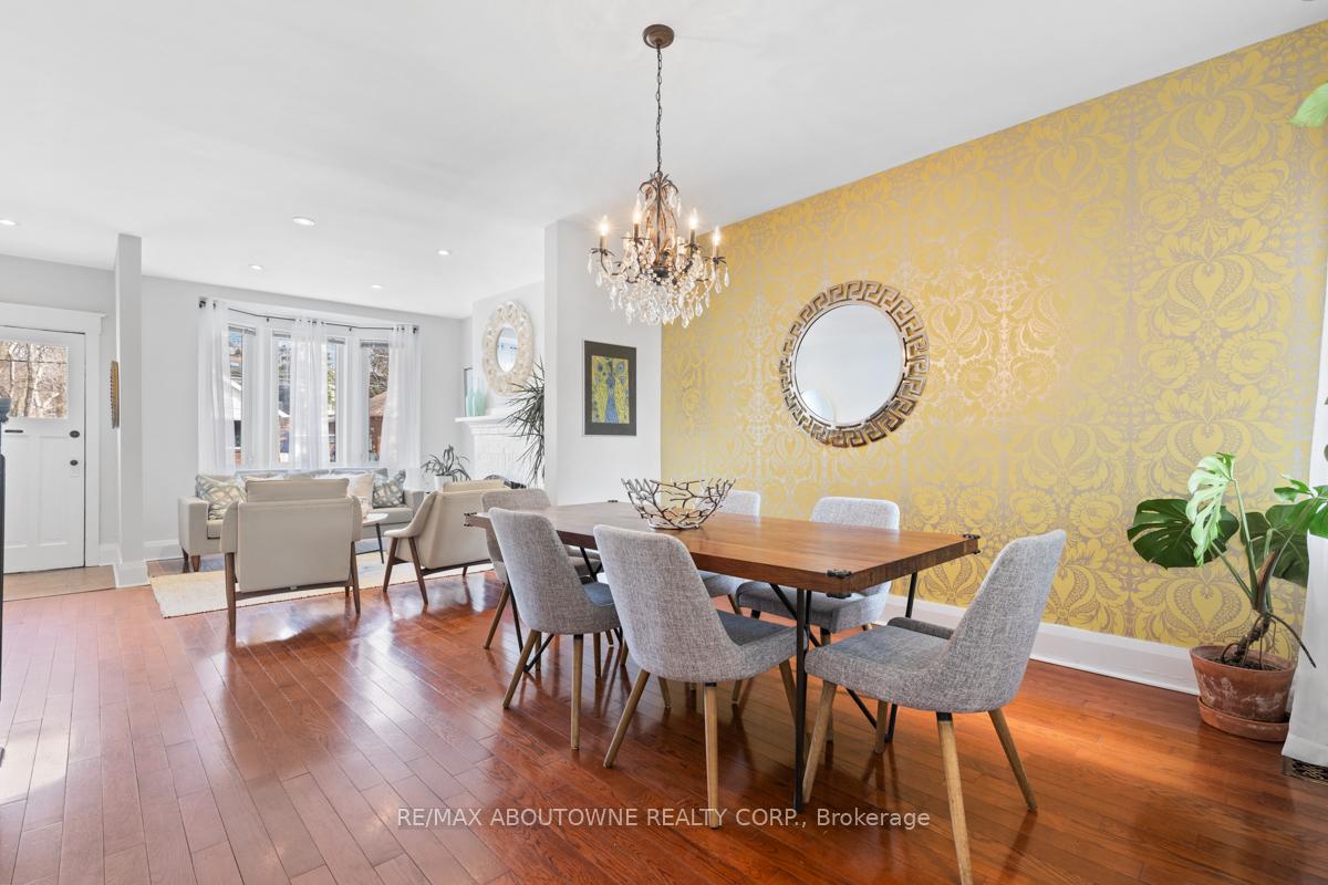 Photo 17 of 250 Lee Avenue, Toronto, The Beaches — HOMEH