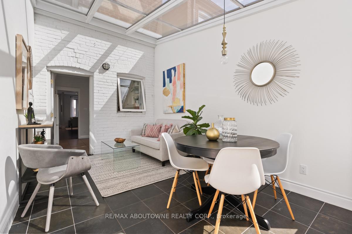 Photo 22 of 250 Lee Avenue, Toronto, The Beaches — HOMEH