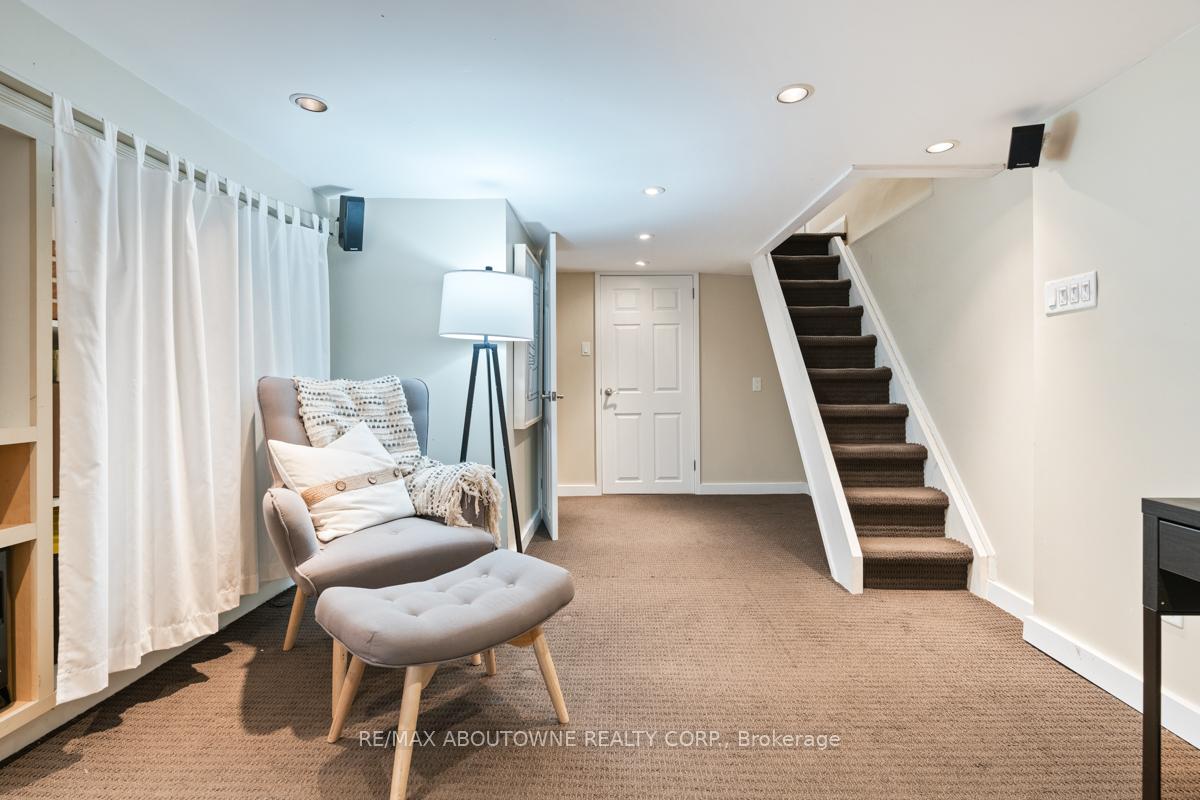 Photo 42 of 250 Lee Avenue, Toronto, The Beaches — HOMEH