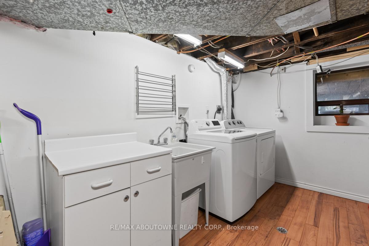 Photo 43 of 250 Lee Avenue, Toronto, The Beaches — HOMEH