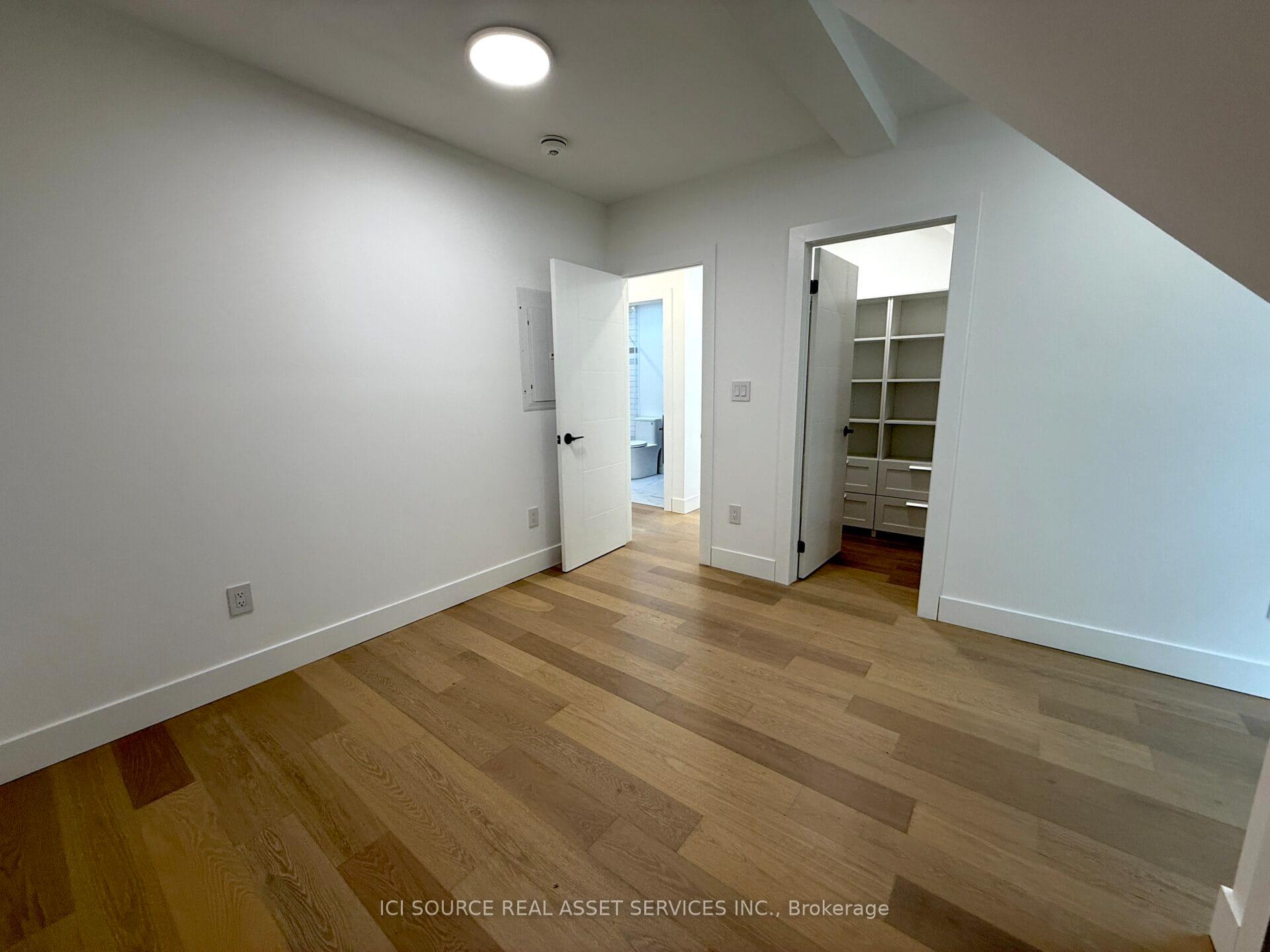 Photo 5 of Unit 4, 146 Brunswick Avenue, Toronto, University — HOMEH