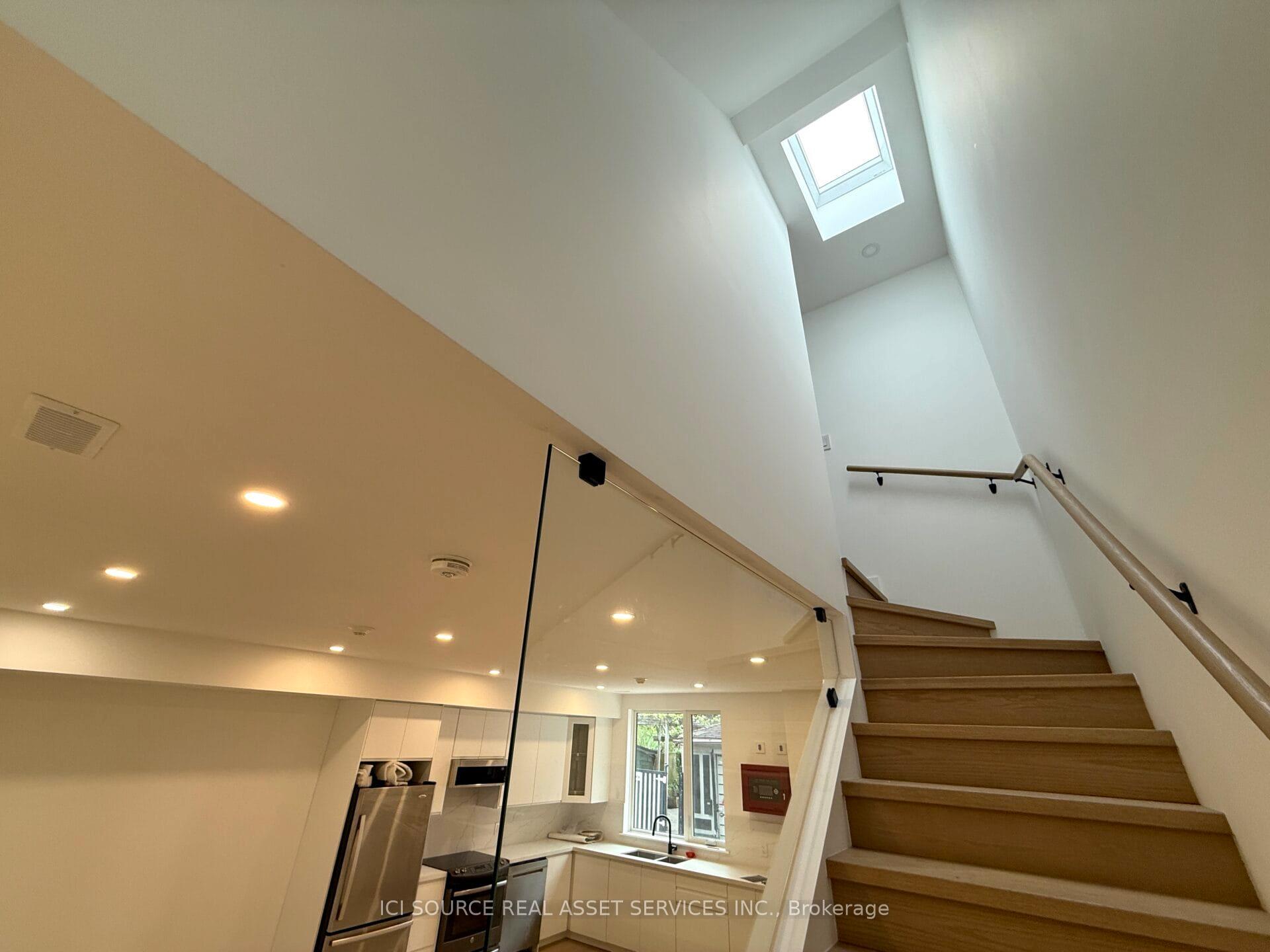 Photo 12 of Unit 4, 146 Brunswick Avenue, Toronto, University — HOMEH