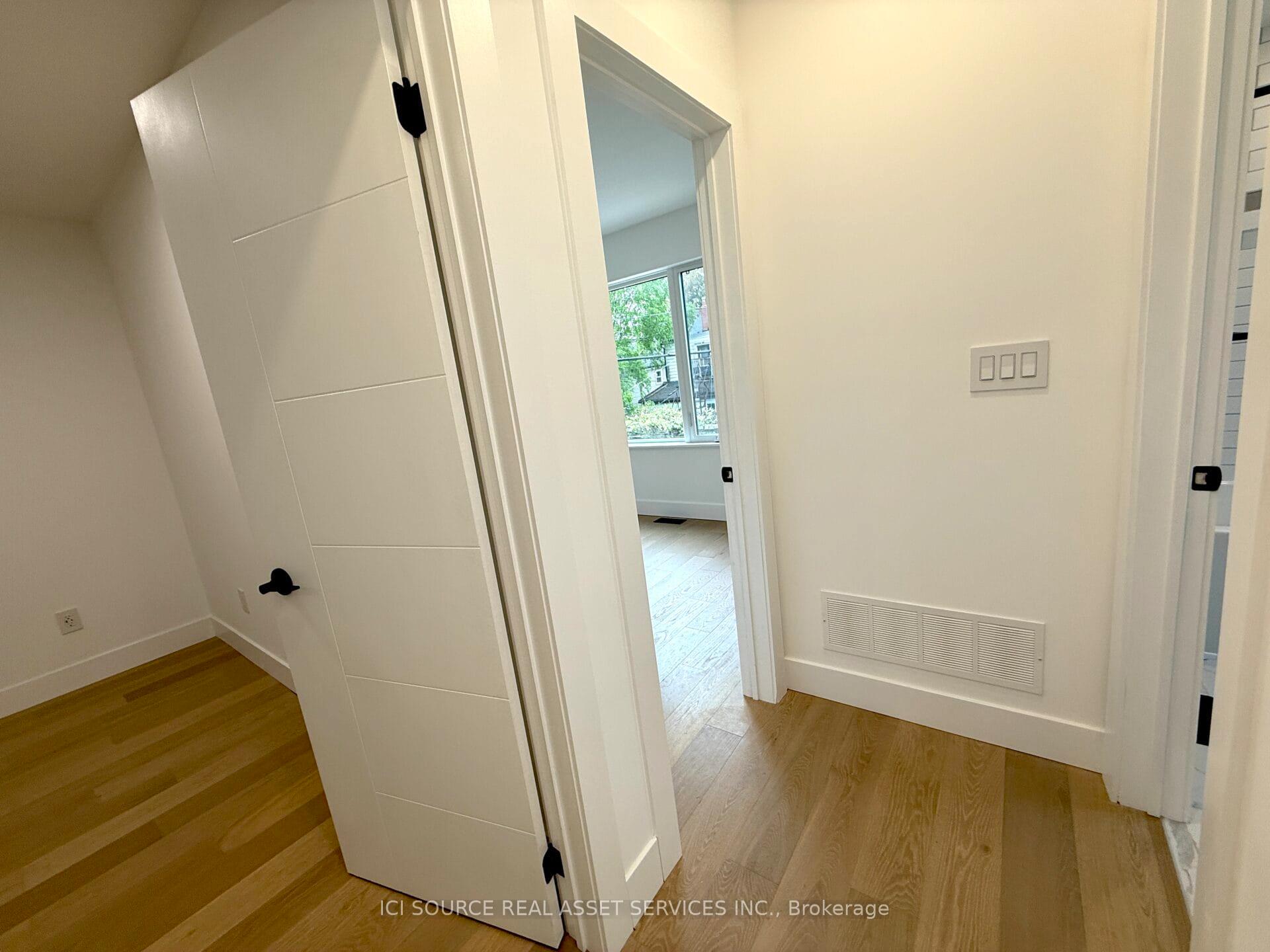 Photo 16 of Unit 4, 146 Brunswick Avenue, Toronto, University — HOMEH