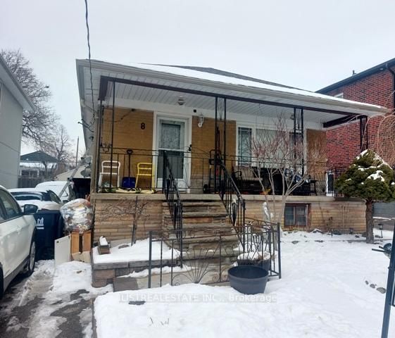 Front of 8 Medonte Avenue