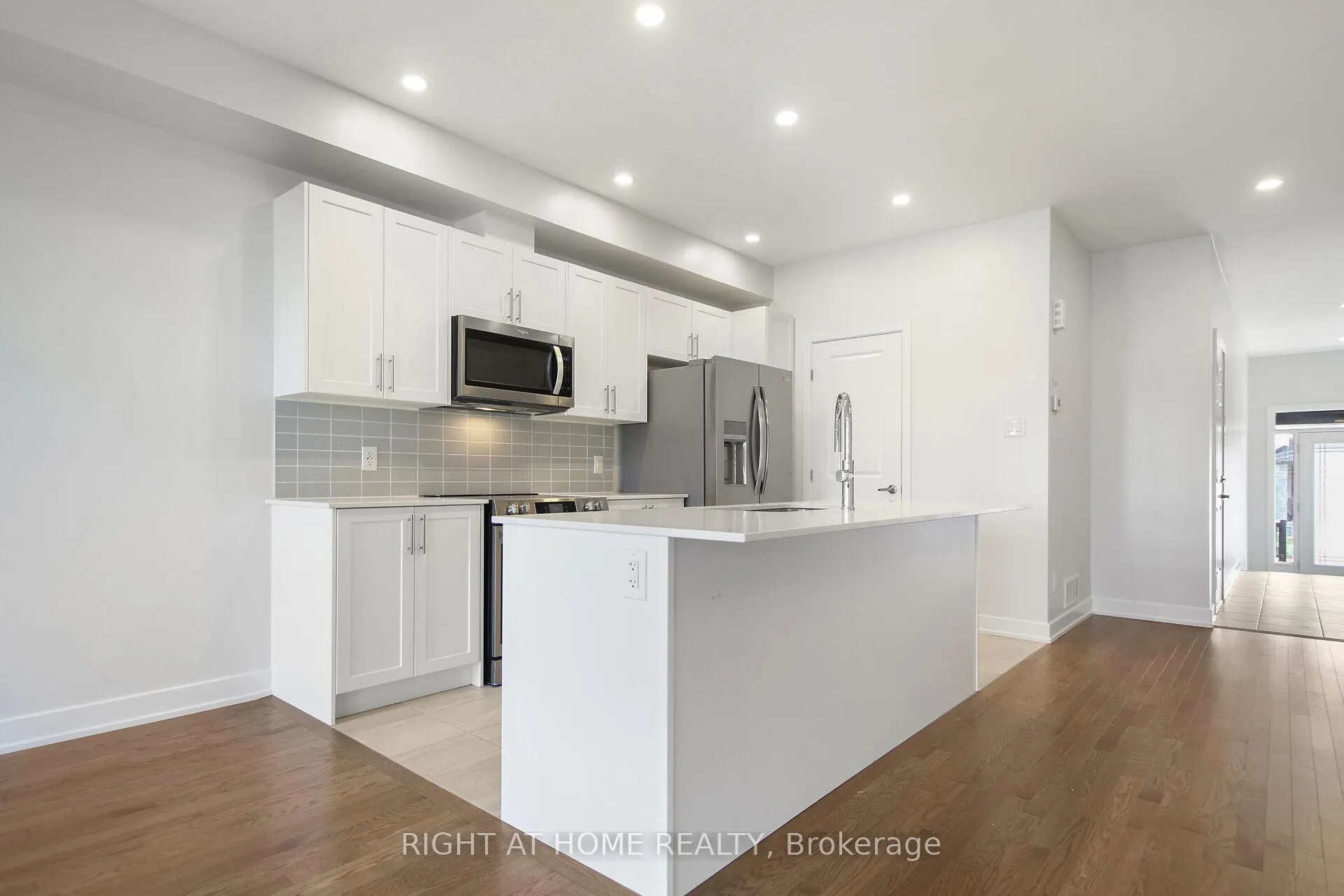 Photo 6 of 534 Corretto Place, Ottawa, Barrhaven - Heritage Park — HOMEH