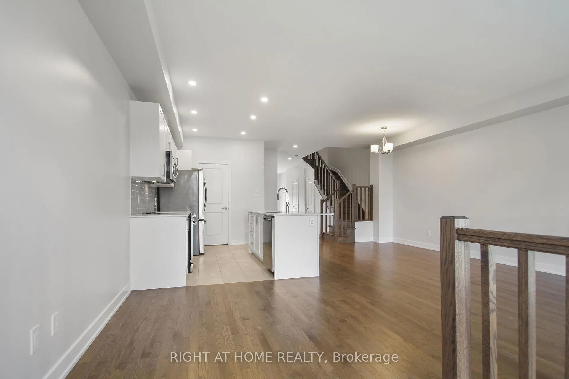 Photo 13 of 534 Corretto Place, Ottawa, Barrhaven - Heritage Park — HOMEH