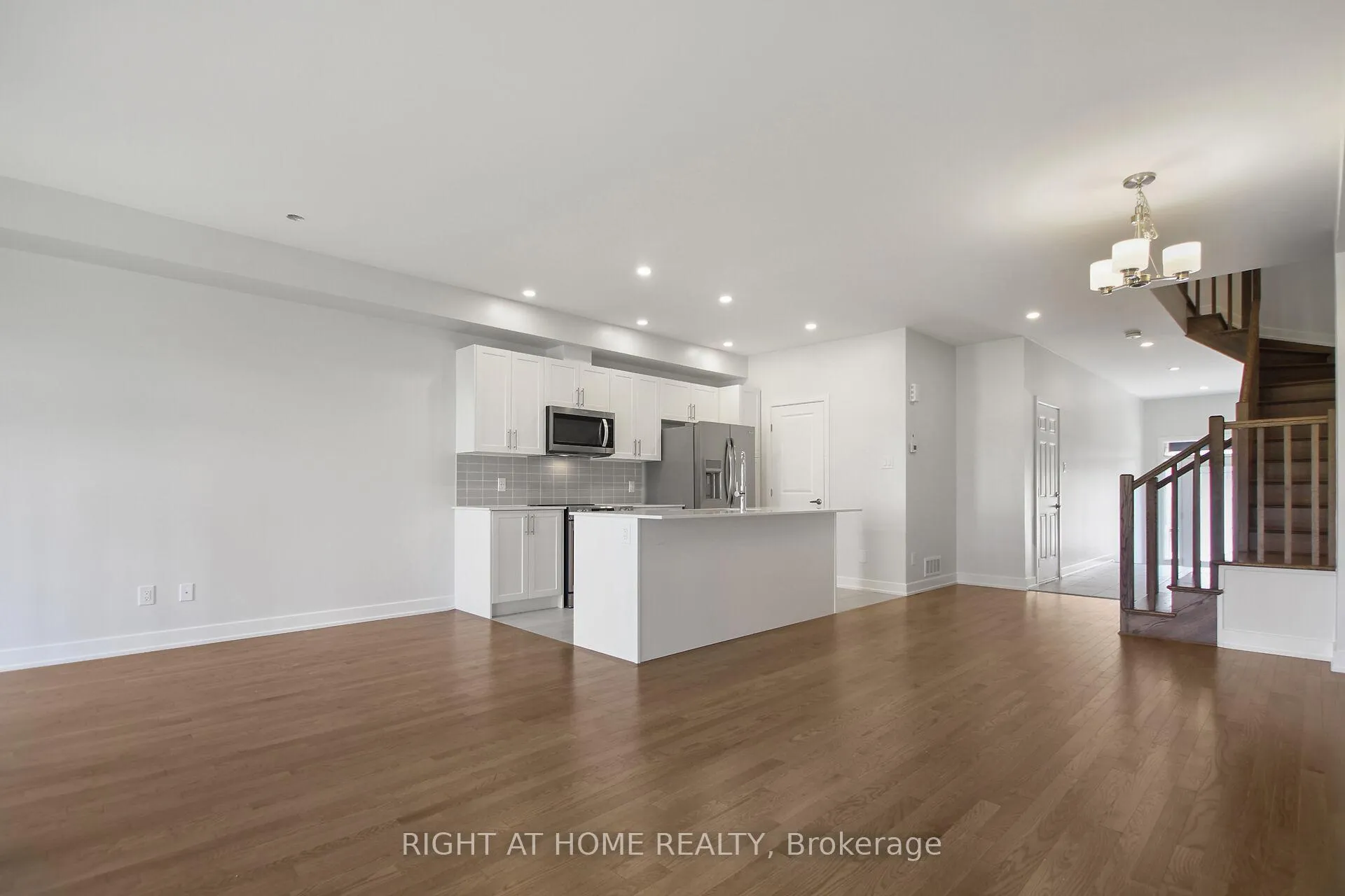 Photo 17 of 534 Corretto Place, Ottawa, Barrhaven - Heritage Park — HOMEH
