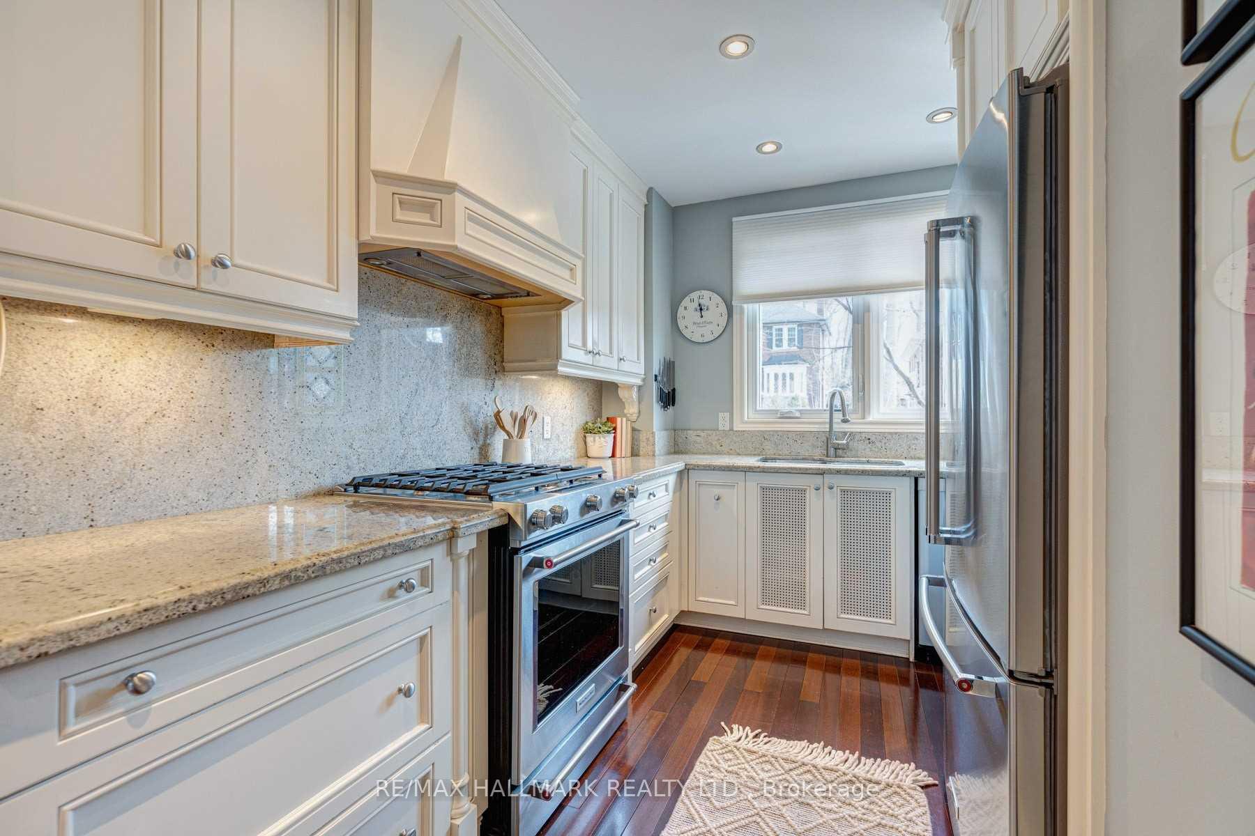 Photo 7 of 10A Victoria Park Avenue, Toronto, The Beaches — HOMEH