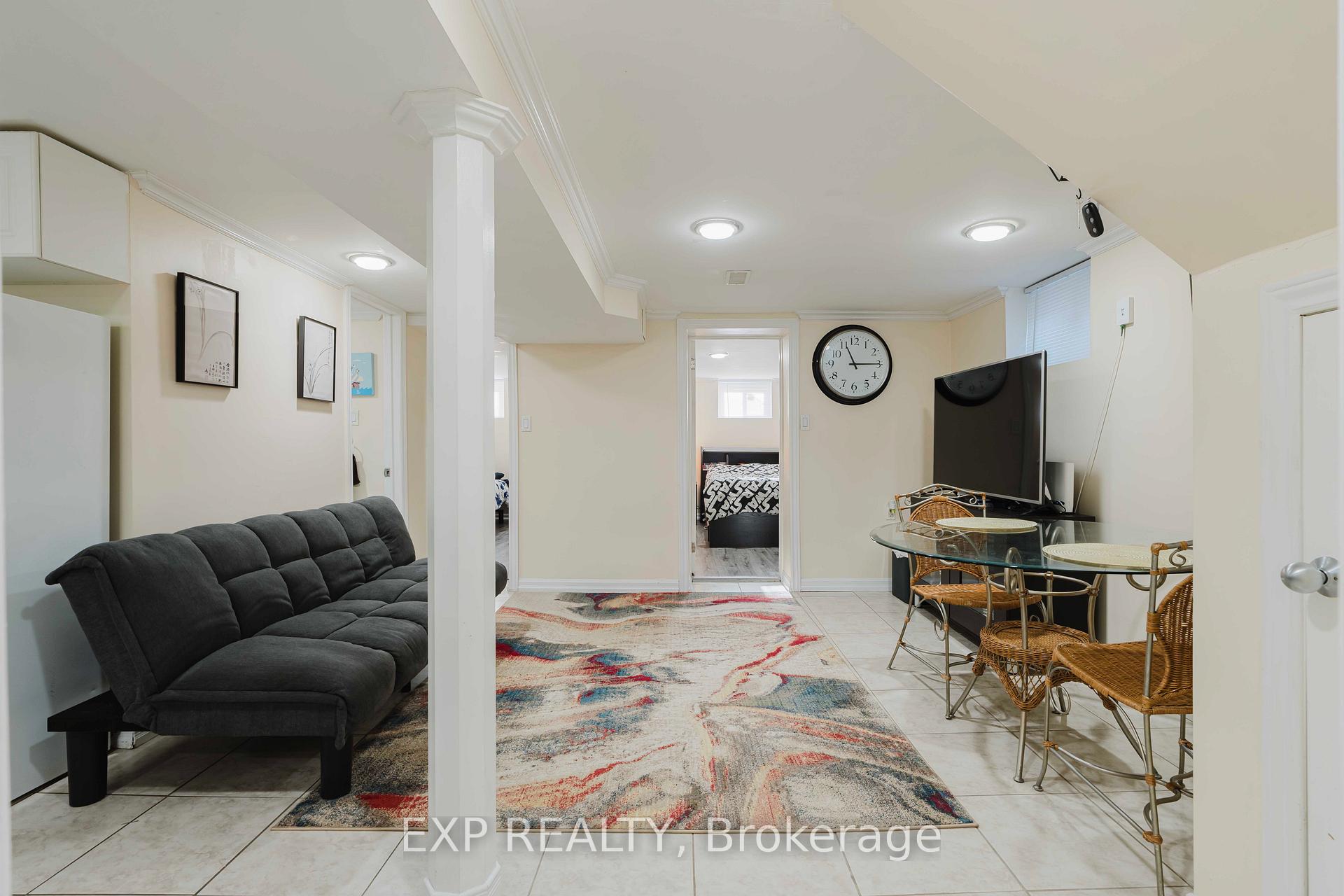 Photo 22 of 17 Camrose Crescent, Scarborough, Clairlea-Birchmount — HOMEH
