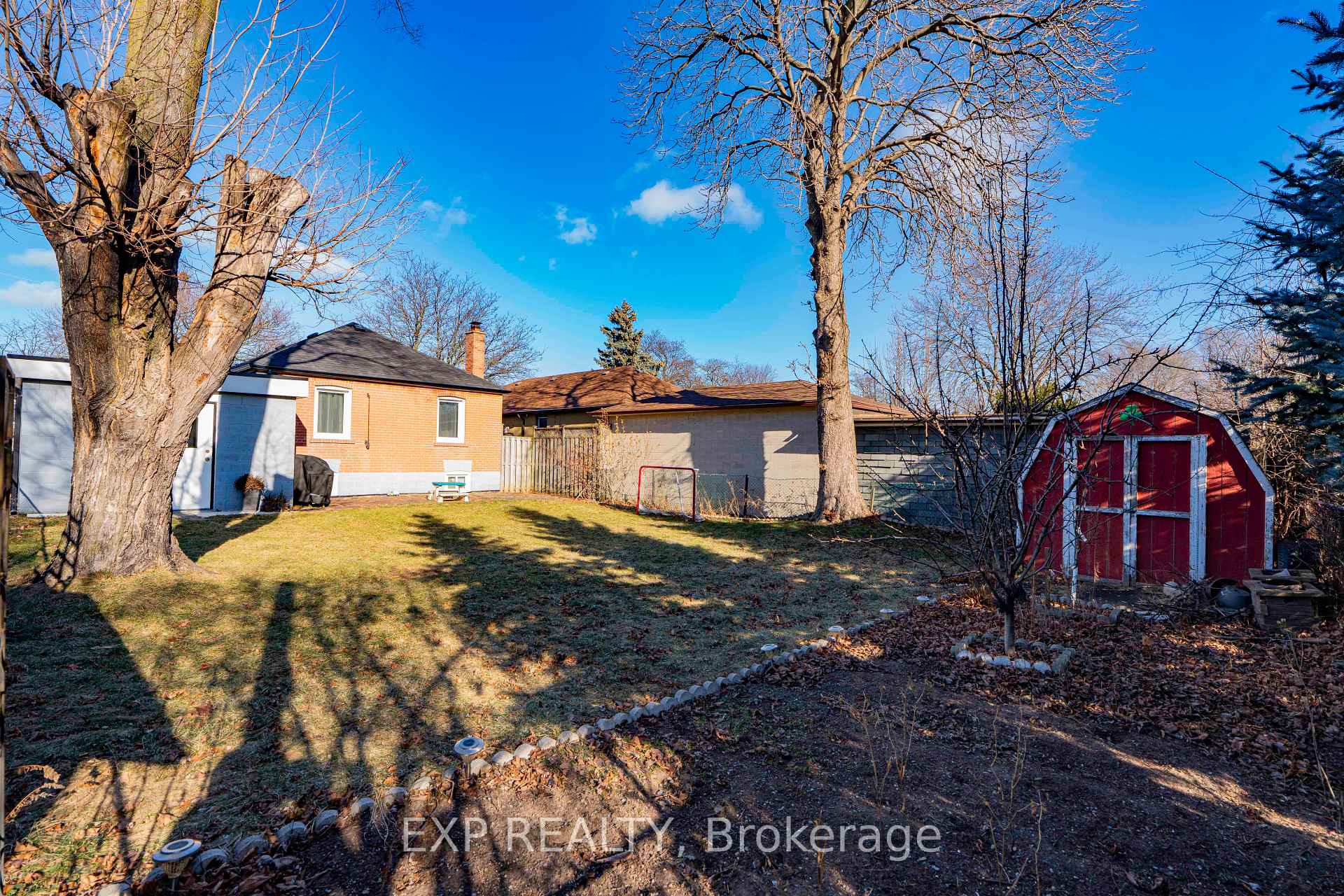 Photo 33 of 17 Camrose Crescent, Scarborough, Clairlea-Birchmount — HOMEH