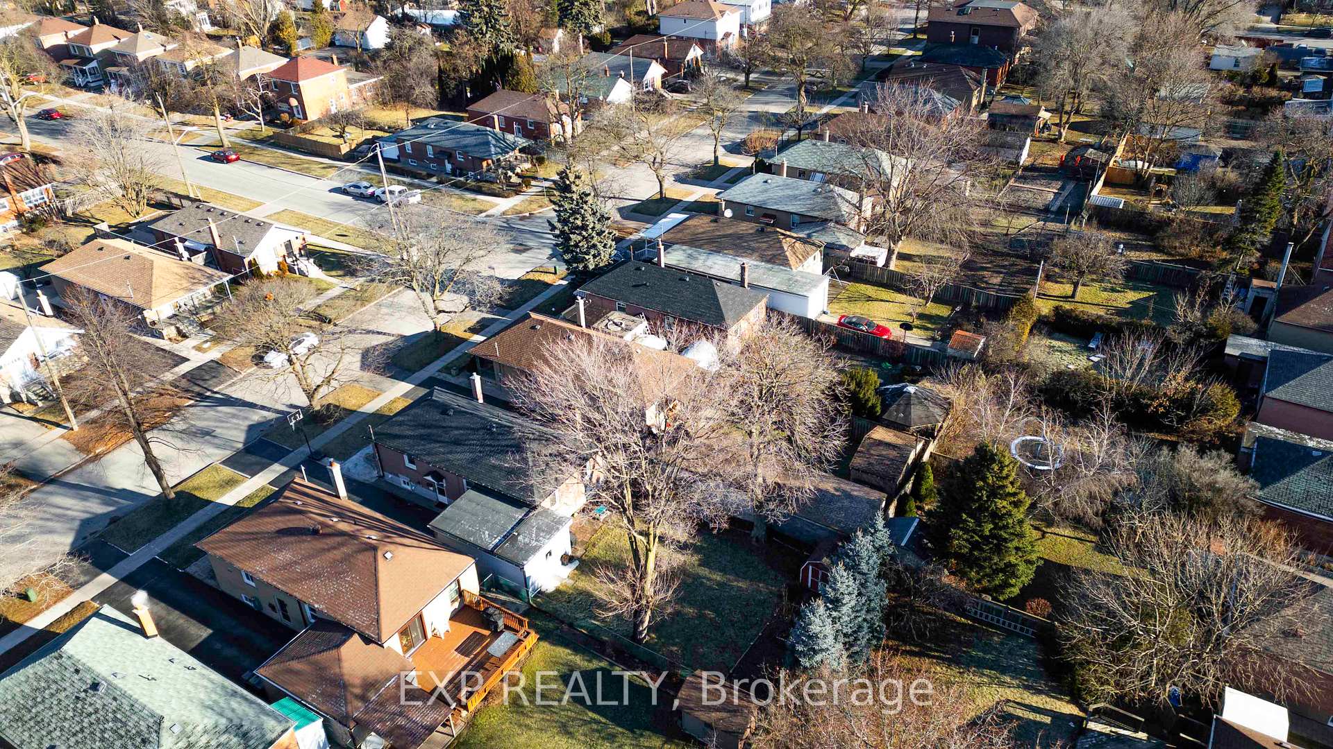 Photo 35 of 17 Camrose Crescent, Scarborough, Clairlea-Birchmount — HOMEH