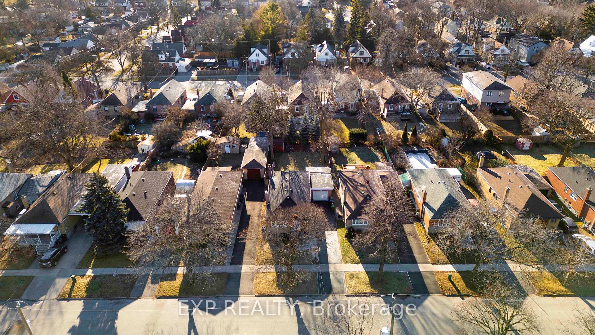 Photo 36 of 17 Camrose Crescent, Scarborough, Clairlea-Birchmount — HOMEH