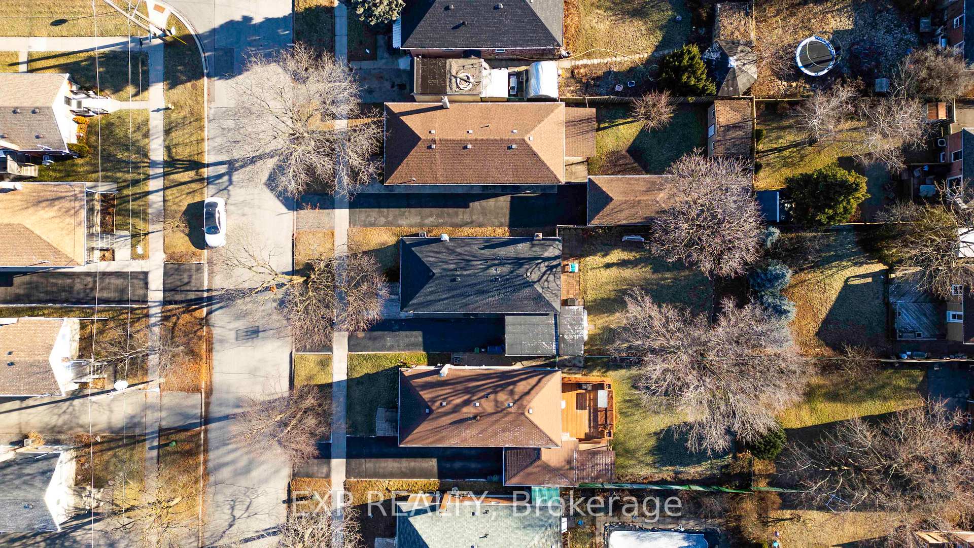 Photo 38 of 17 Camrose Crescent, Scarborough, Clairlea-Birchmount — HOMEH