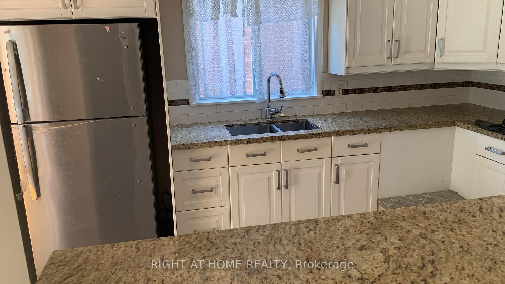 Photo 5 of 28 Medhurst Road, Toronto, Crescent Town — HOMEH