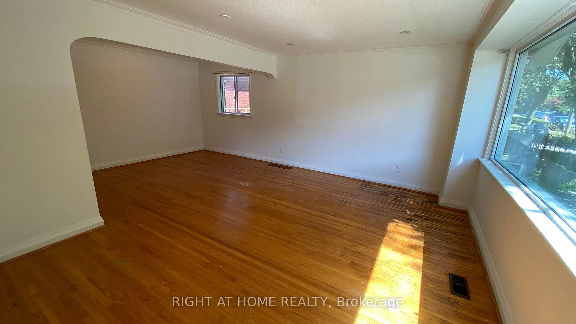 Photo 9 of 28 Medhurst Road, Toronto, Crescent Town — HOMEH