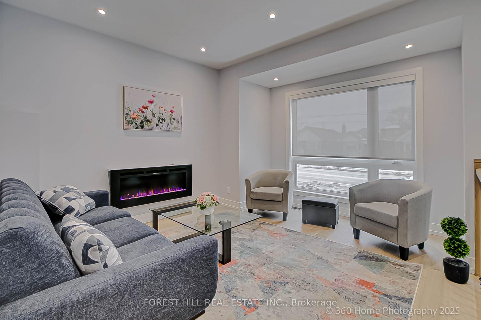 Photo 3 of 896 Coxwell Avenue, Toronto, Danforth Village-East York — HOMEH