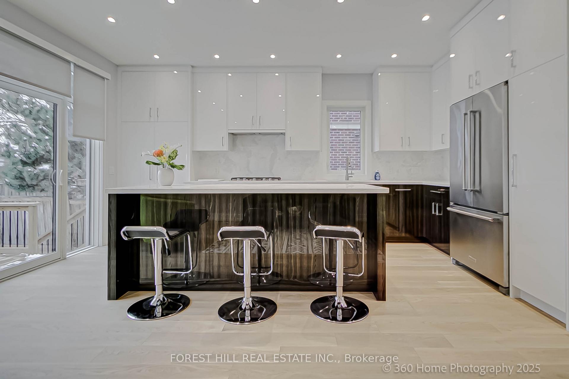 Photo 9 of 896 Coxwell Avenue, Toronto, Danforth Village-East York — HOMEH