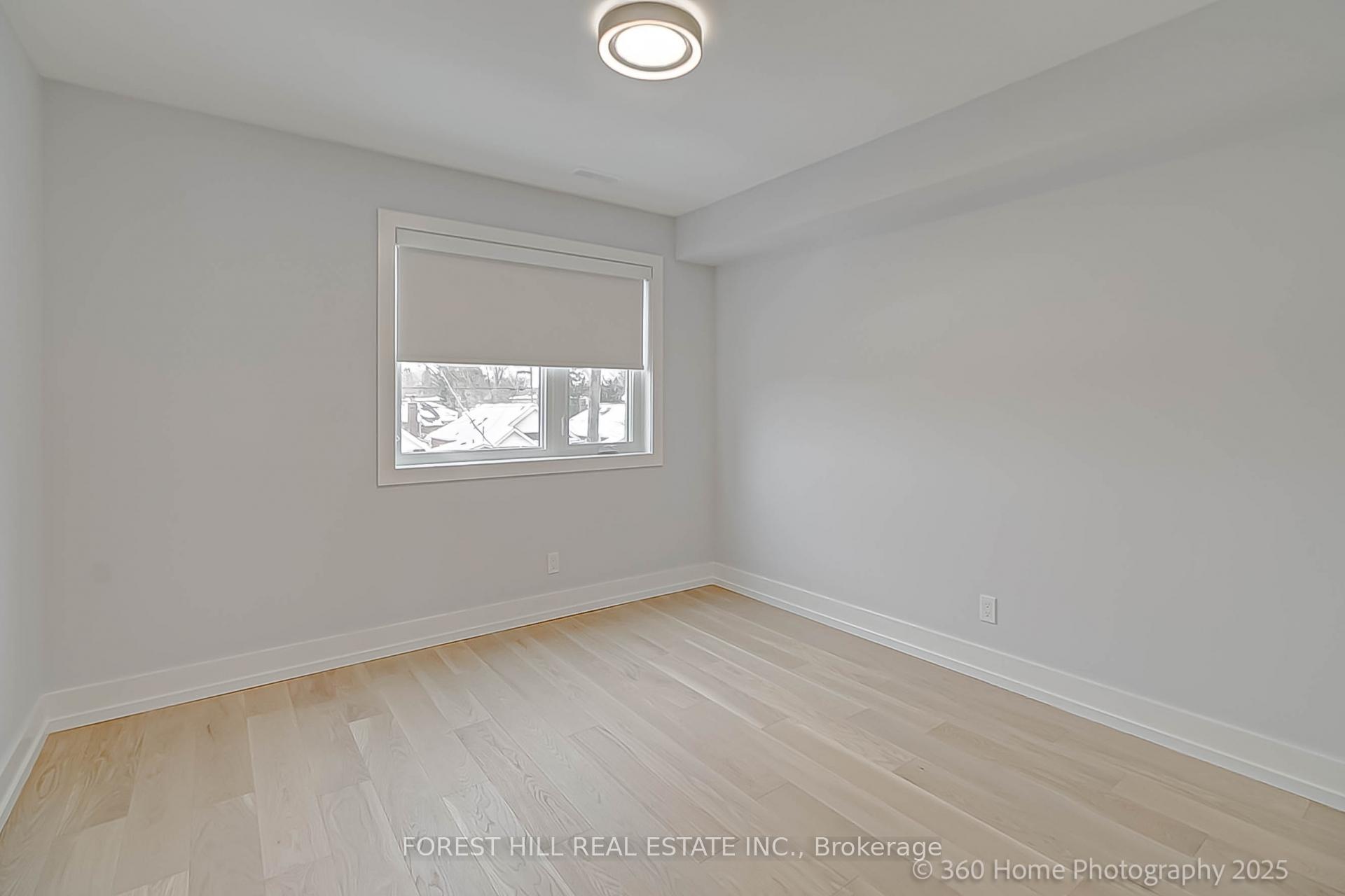 Photo 17 of 896 Coxwell Avenue, Toronto, Danforth Village-East York — HOMEH