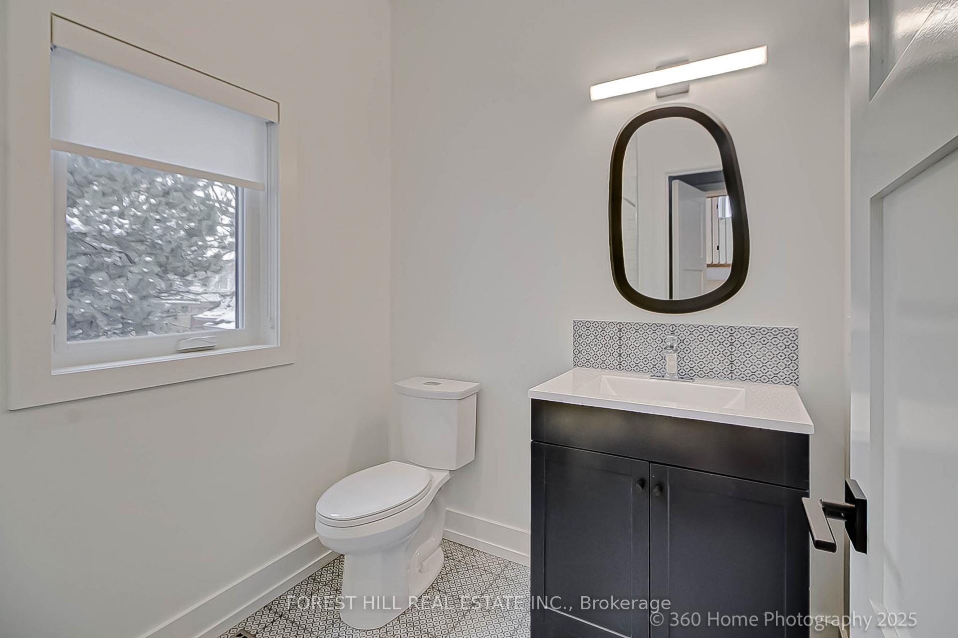Photo 18 of 896 Coxwell Avenue, Toronto, Danforth Village-East York — HOMEH