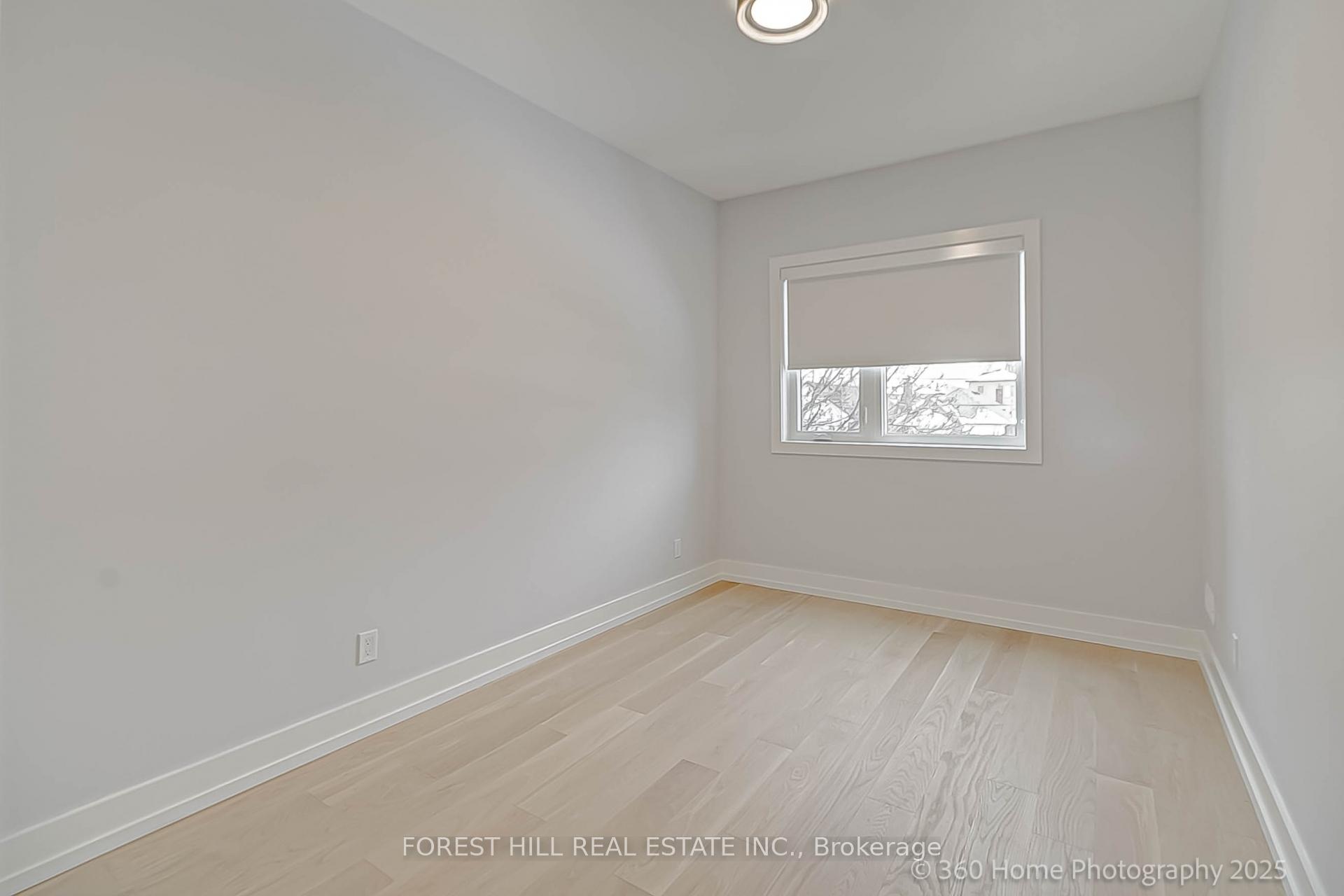 Photo 19 of 896 Coxwell Avenue, Toronto, Danforth Village-East York — HOMEH