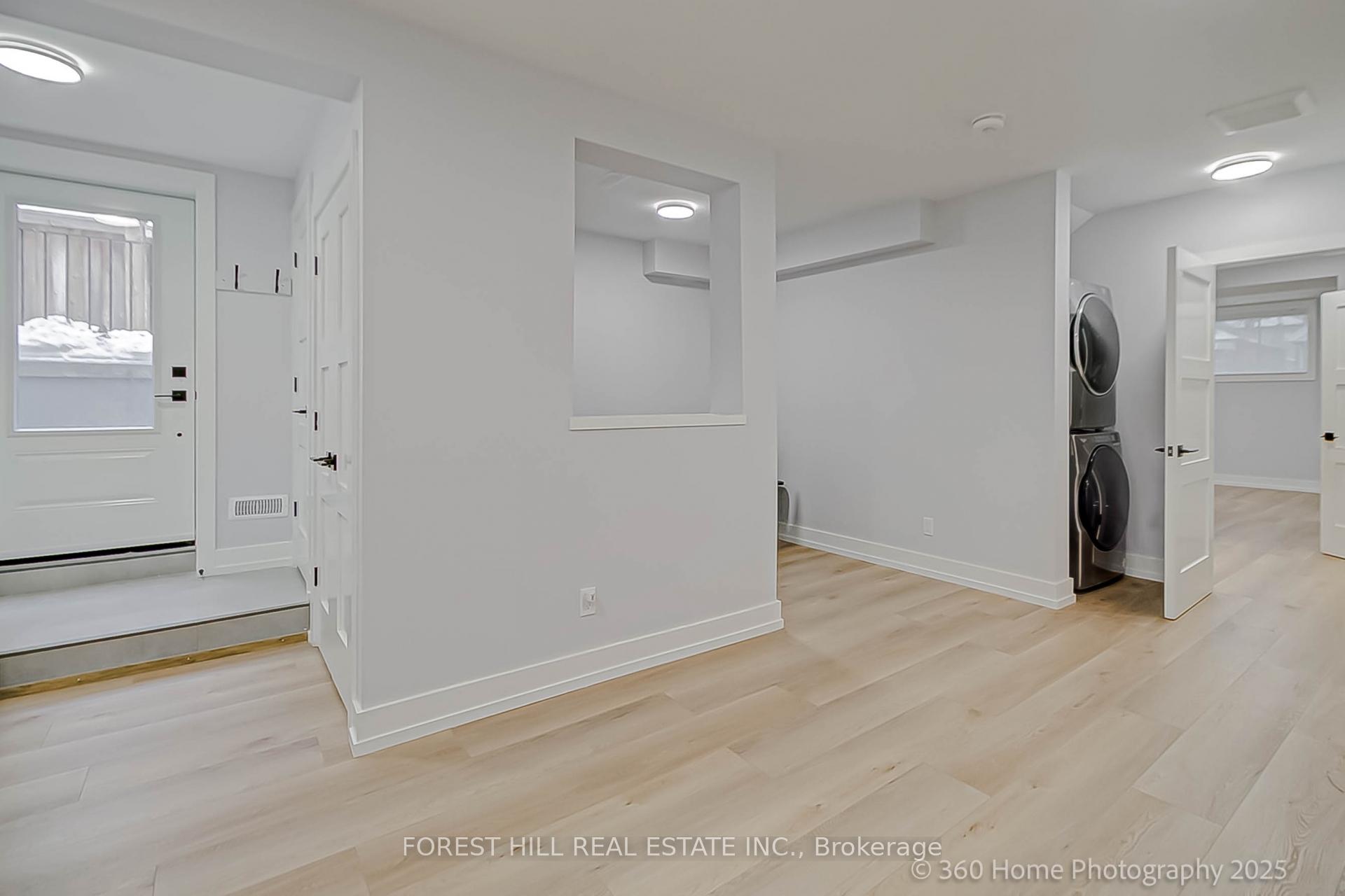 Photo 20 of 896 Coxwell Avenue, Toronto, Danforth Village-East York — HOMEH
