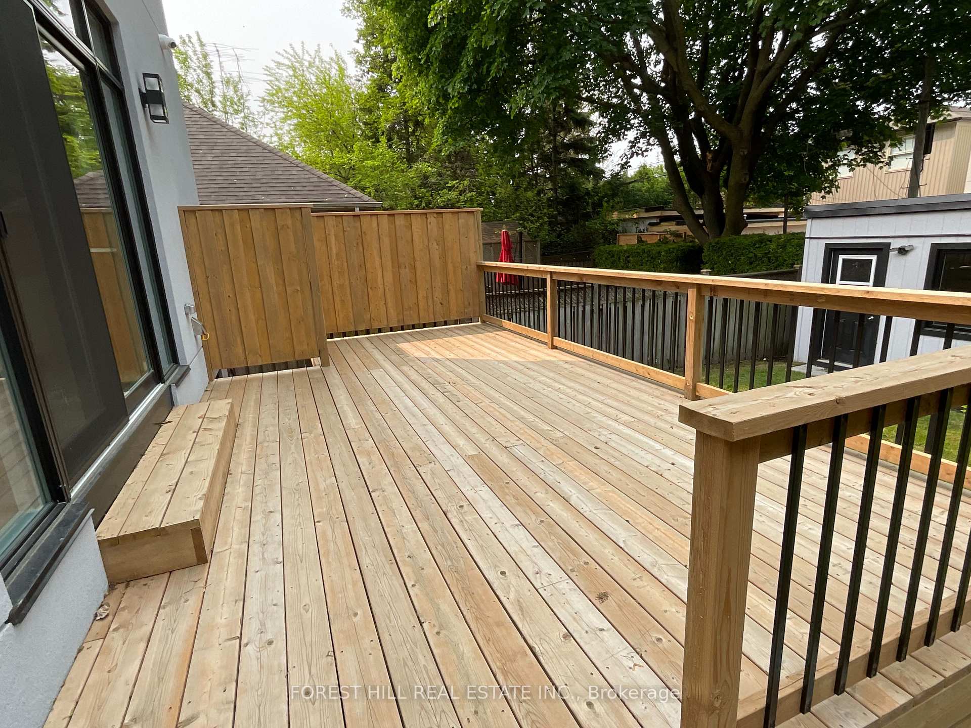 Photo 25 of 896 Coxwell Avenue, Toronto, Danforth Village-East York — HOMEH