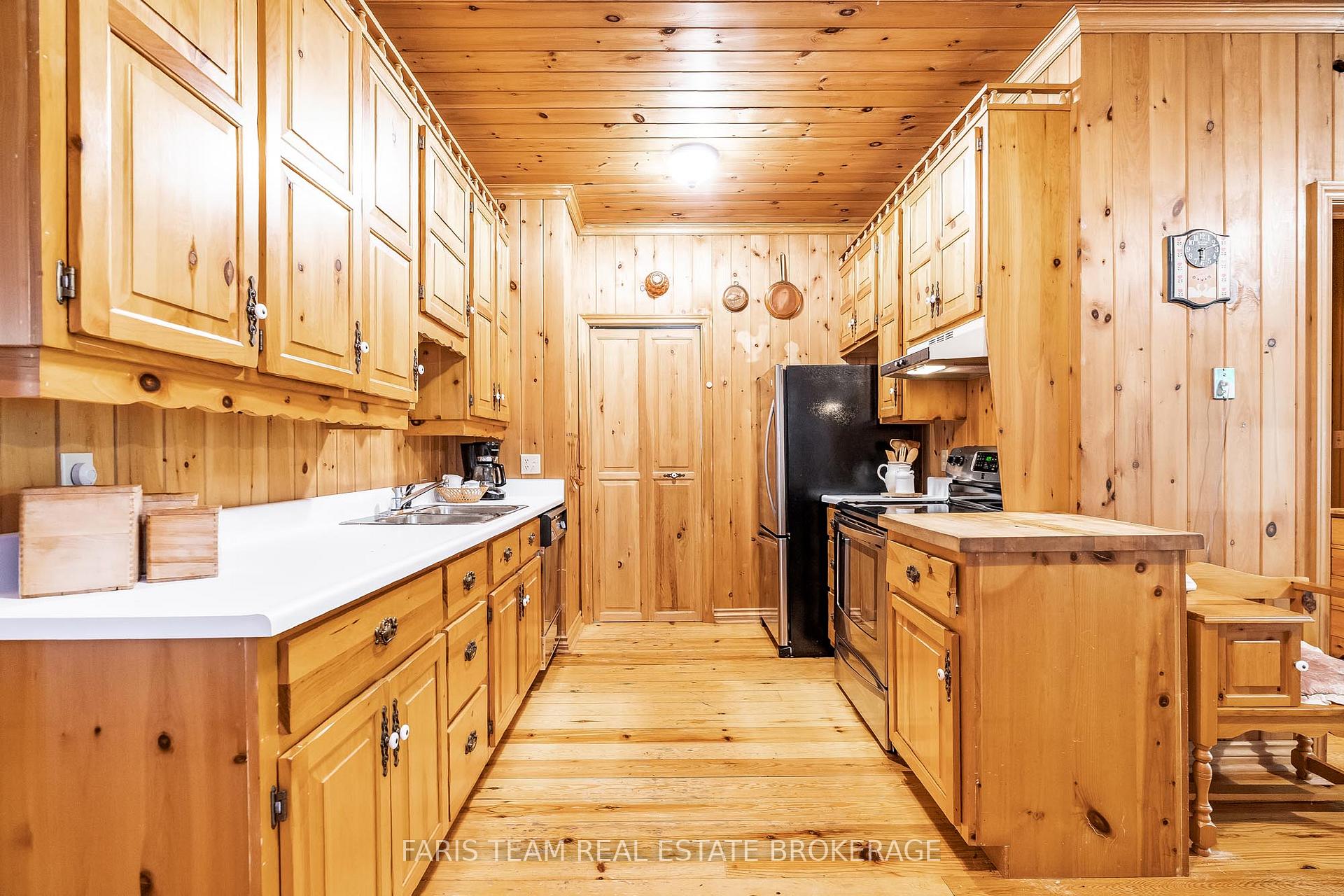 Photo 5 of 80 East Beach Road, Tiny, Rural Tiny — HOMEH