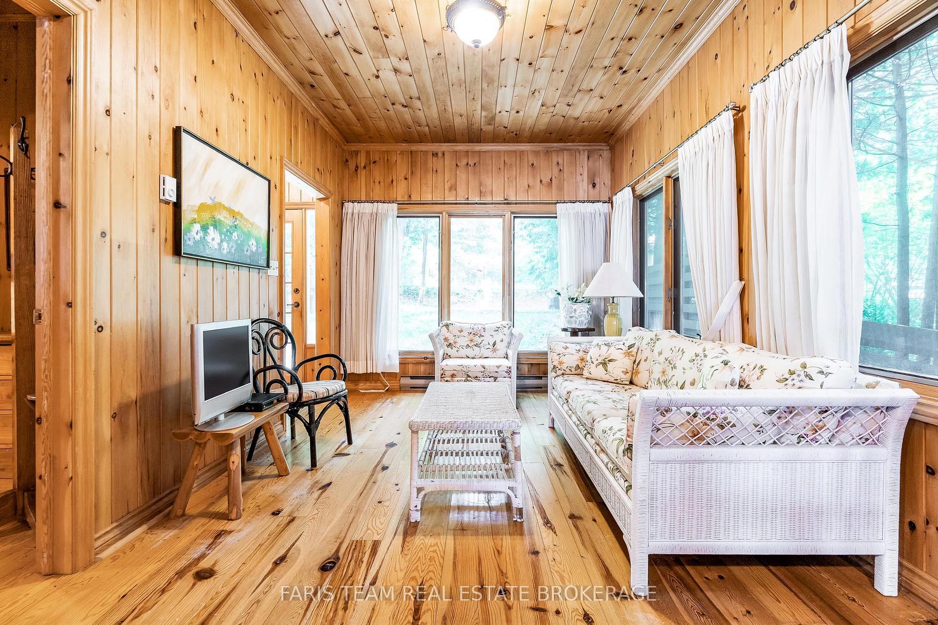 Photo 19 of 80 East Beach Road, Tiny, Rural Tiny — HOMEH
