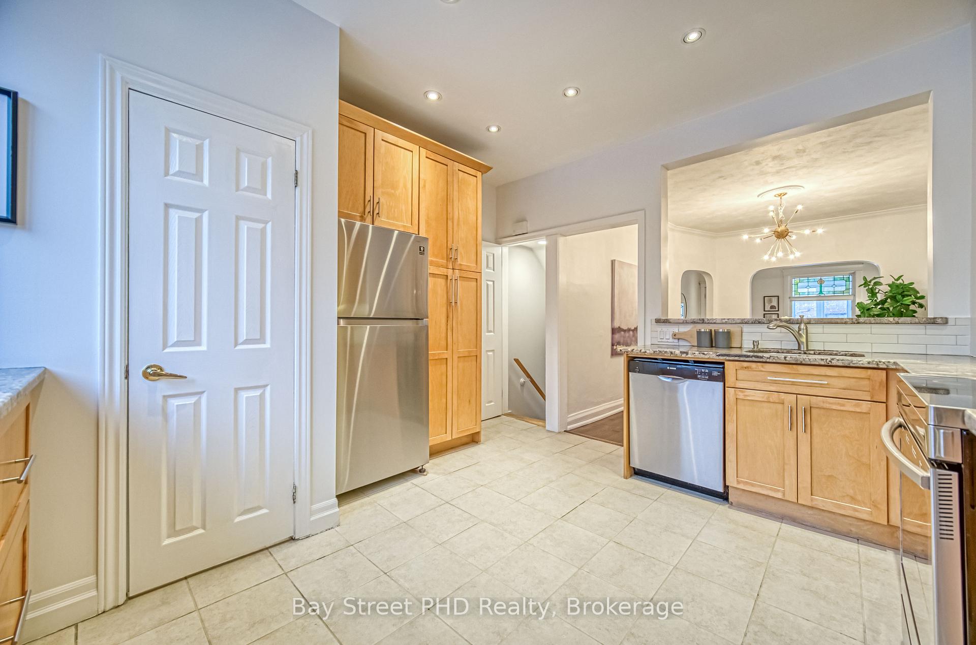 Photo 12 of 879 Logan Avenue, Toronto, North Riverdale — HOMEH