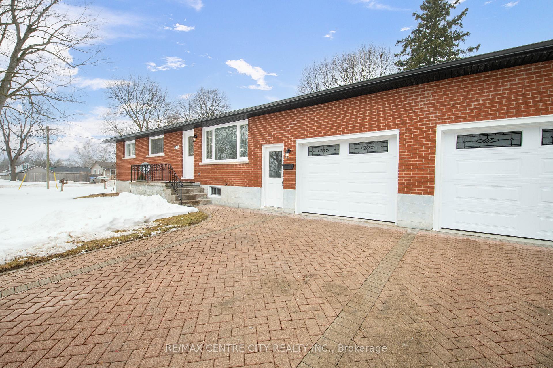 Photo 3 of 91 Milliner Street, Strathroy-Caradoc, SW — HOMEH